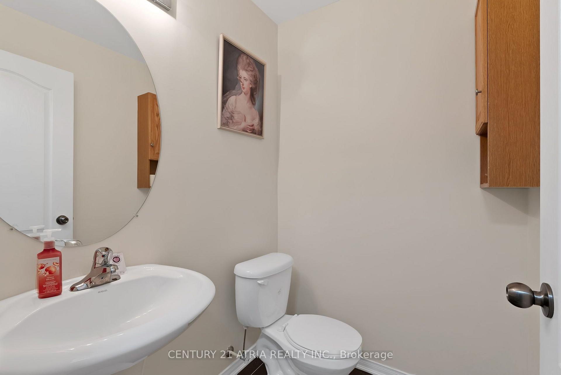 Photo 6 of 100 Gas Lamp Lane, Markham, Cornell — HOMEH