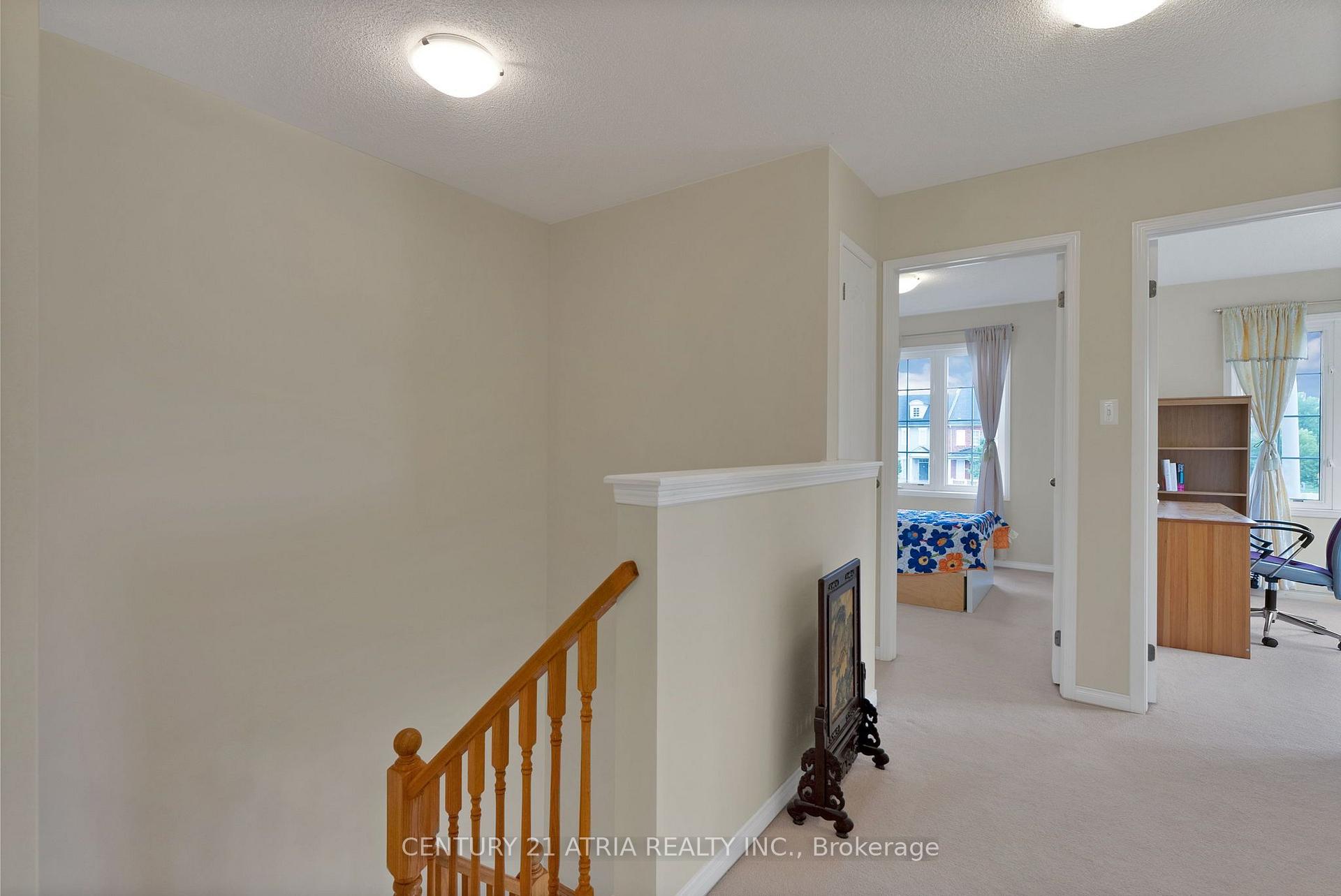Photo 14 of 100 Gas Lamp Lane, Markham, Cornell — HOMEH