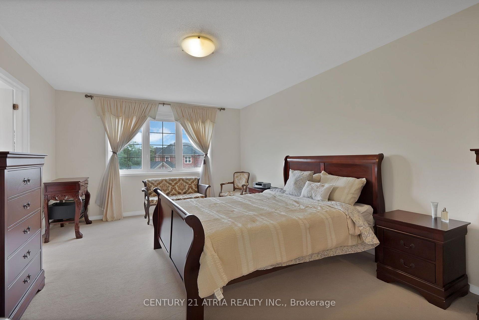 Photo 20 of 100 Gas Lamp Lane, Markham, Cornell — HOMEH