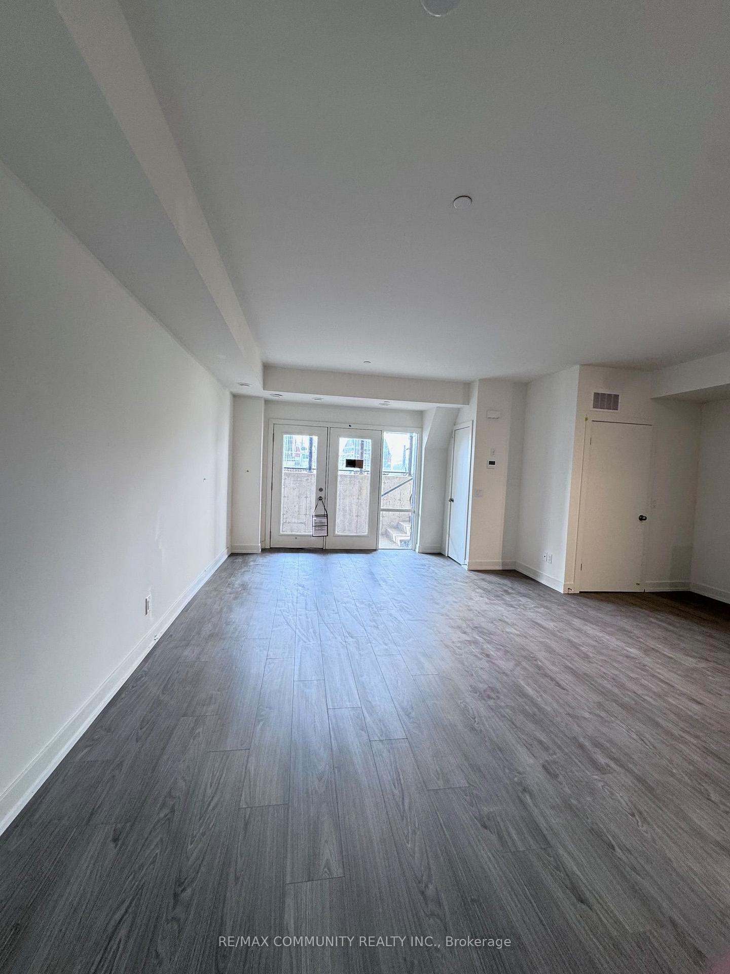 Photo 6 of Unit 102B, 16 Melbourne Avenue, St. Catharines, E. Chester — HOMEH
