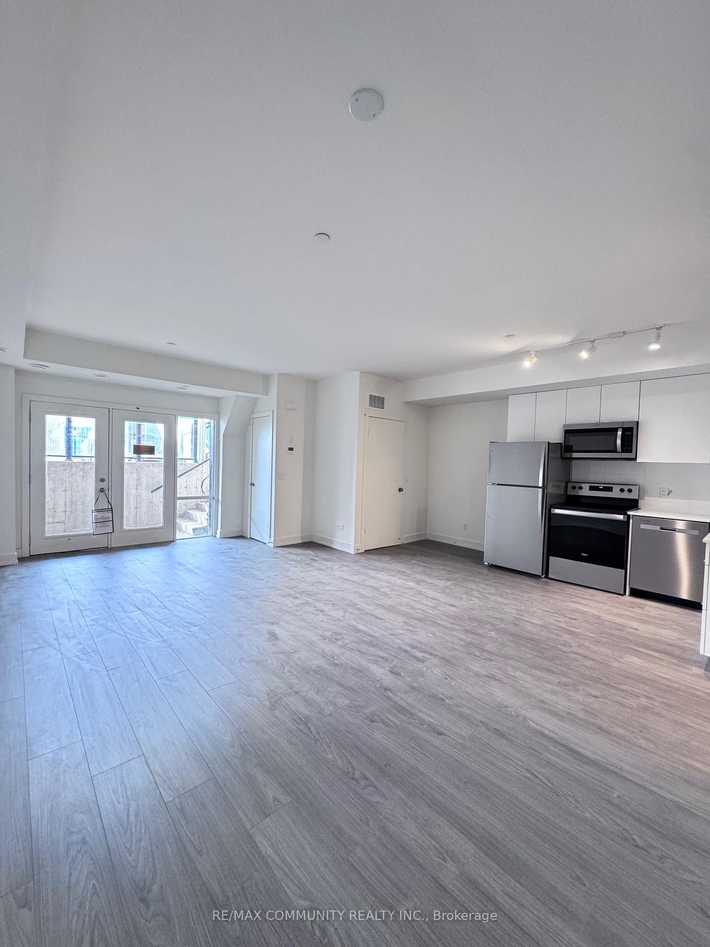 Photo 7 of Unit 102B, 16 Melbourne Avenue, St. Catharines, E. Chester — HOMEH