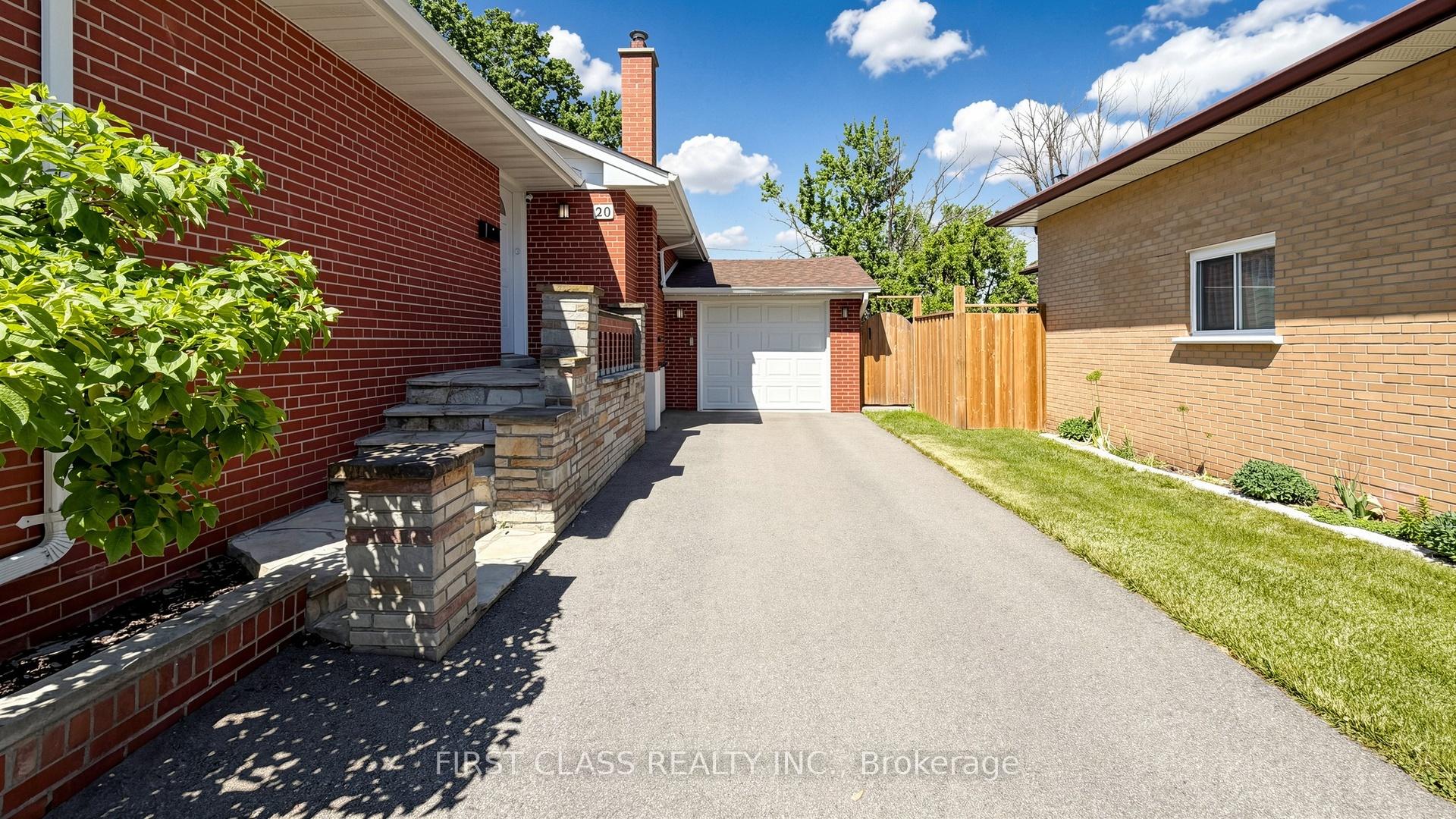 Photo 4 of 20 Brampton Road, Etobicoke, Willowridge-Martingrove-Richview — HOMEH