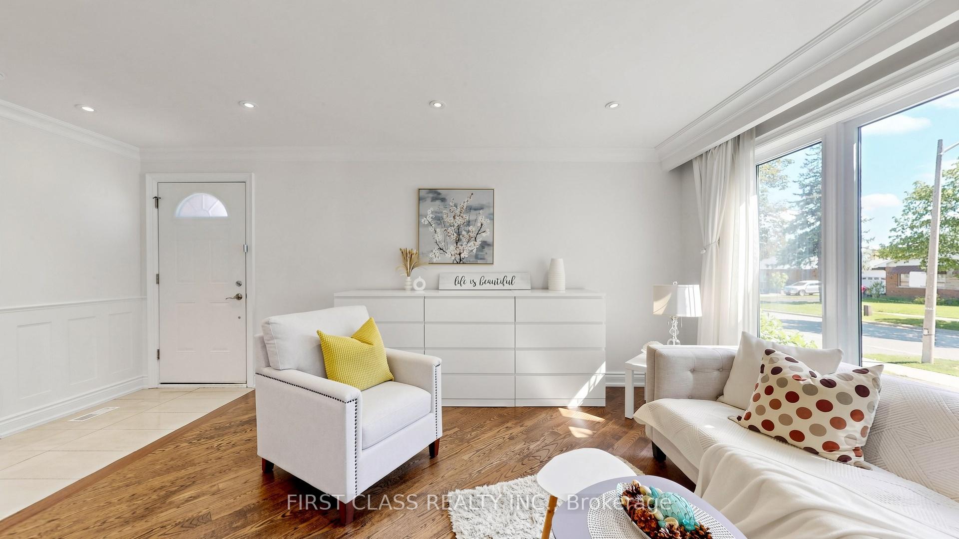 Photo 9 of 20 Brampton Road, Etobicoke, Willowridge-Martingrove-Richview — HOMEH
