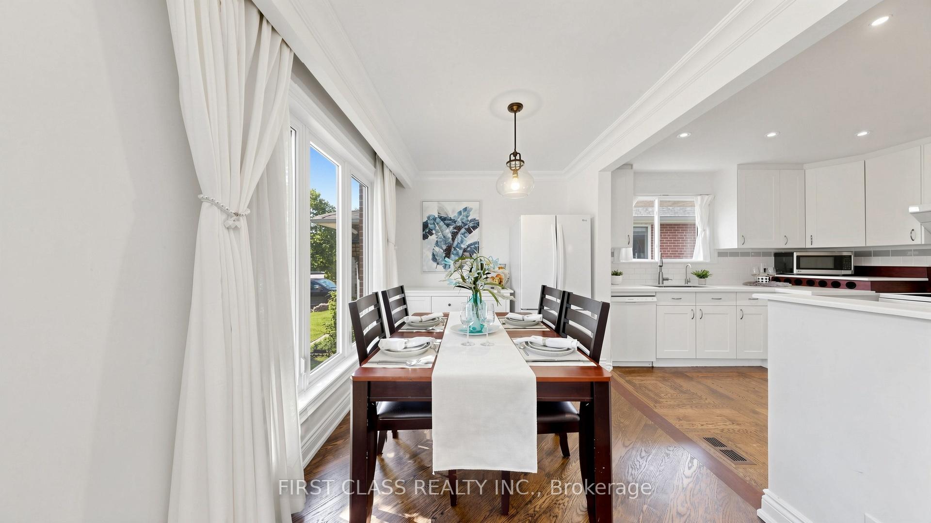 Photo 12 of 20 Brampton Road, Etobicoke, Willowridge-Martingrove-Richview — HOMEH