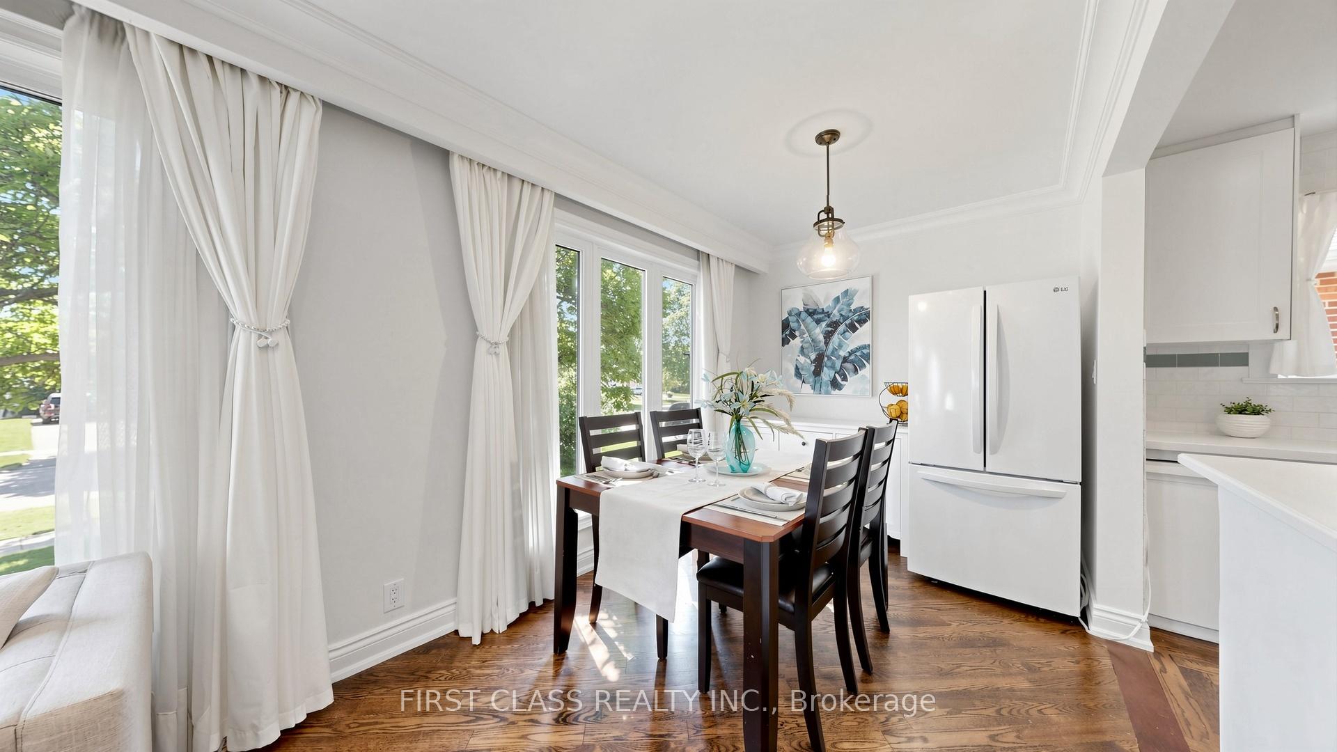 Photo 13 of 20 Brampton Road, Etobicoke, Willowridge-Martingrove-Richview — HOMEH