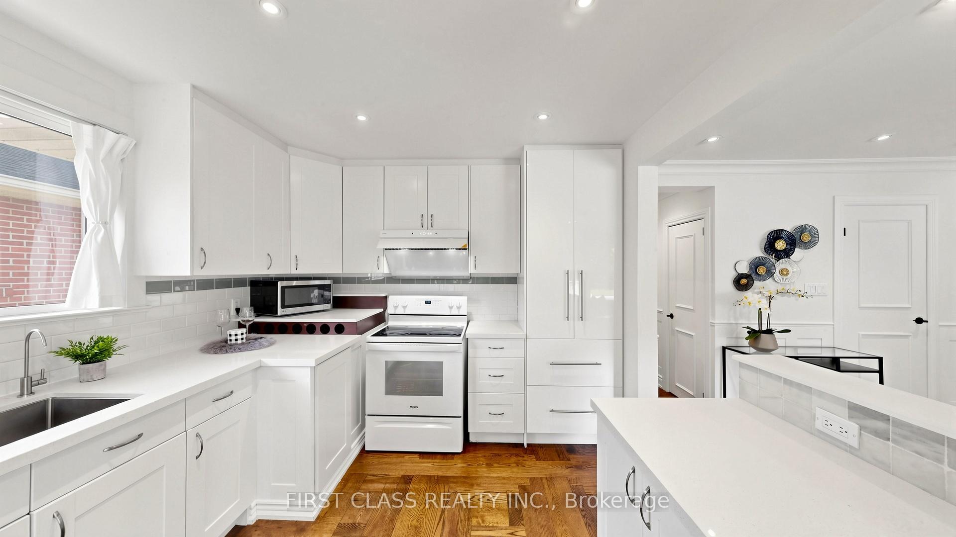 Photo 17 of 20 Brampton Road, Etobicoke, Willowridge-Martingrove-Richview — HOMEH