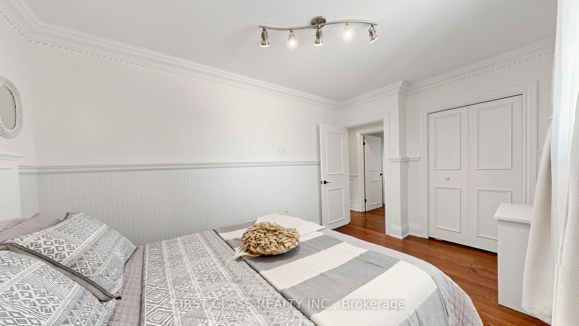 Photo 23 of 20 Brampton Road, Etobicoke, Willowridge-Martingrove-Richview — HOMEH