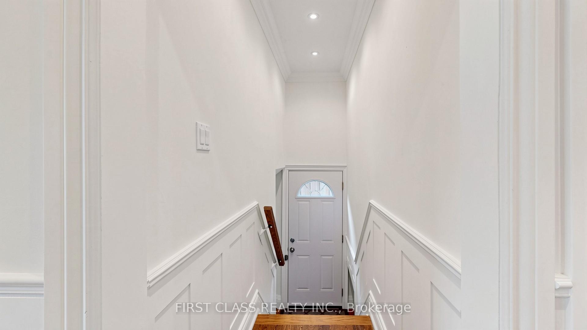 Photo 32 of 20 Brampton Road, Etobicoke, Willowridge-Martingrove-Richview — HOMEH