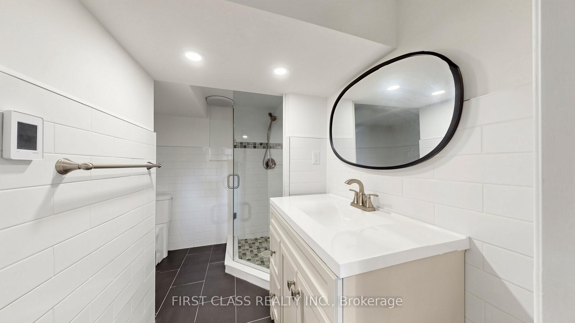 Photo 41 of 20 Brampton Road, Etobicoke, Willowridge-Martingrove-Richview — HOMEH