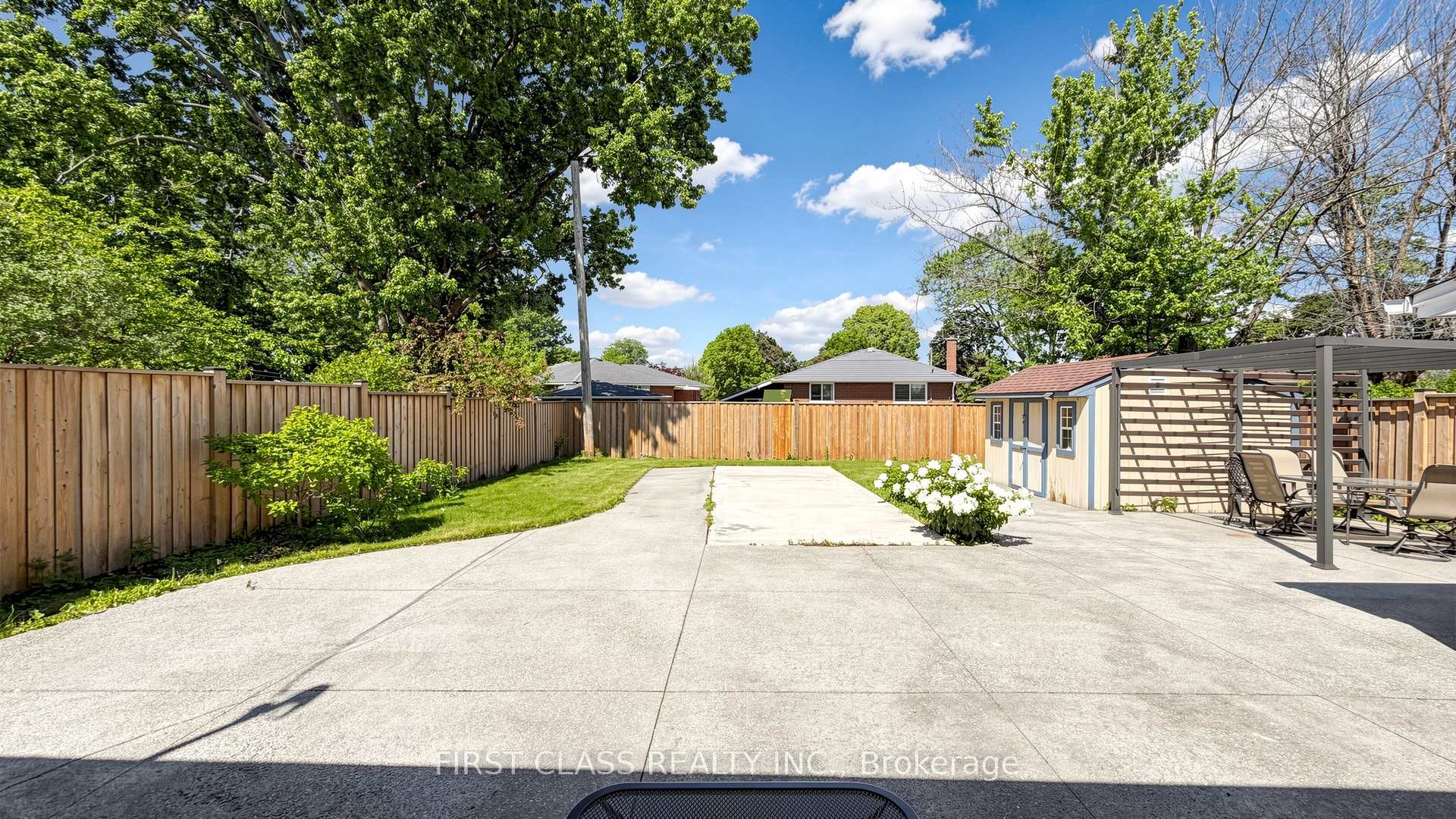 Photo 45 of 20 Brampton Road, Etobicoke, Willowridge-Martingrove-Richview — HOMEH