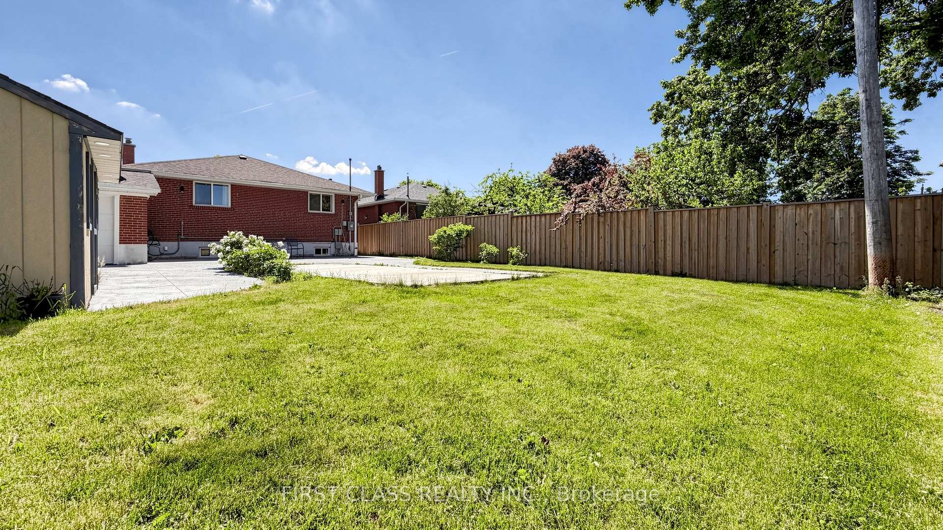 Photo 49 of 20 Brampton Road, Etobicoke, Willowridge-Martingrove-Richview — HOMEH