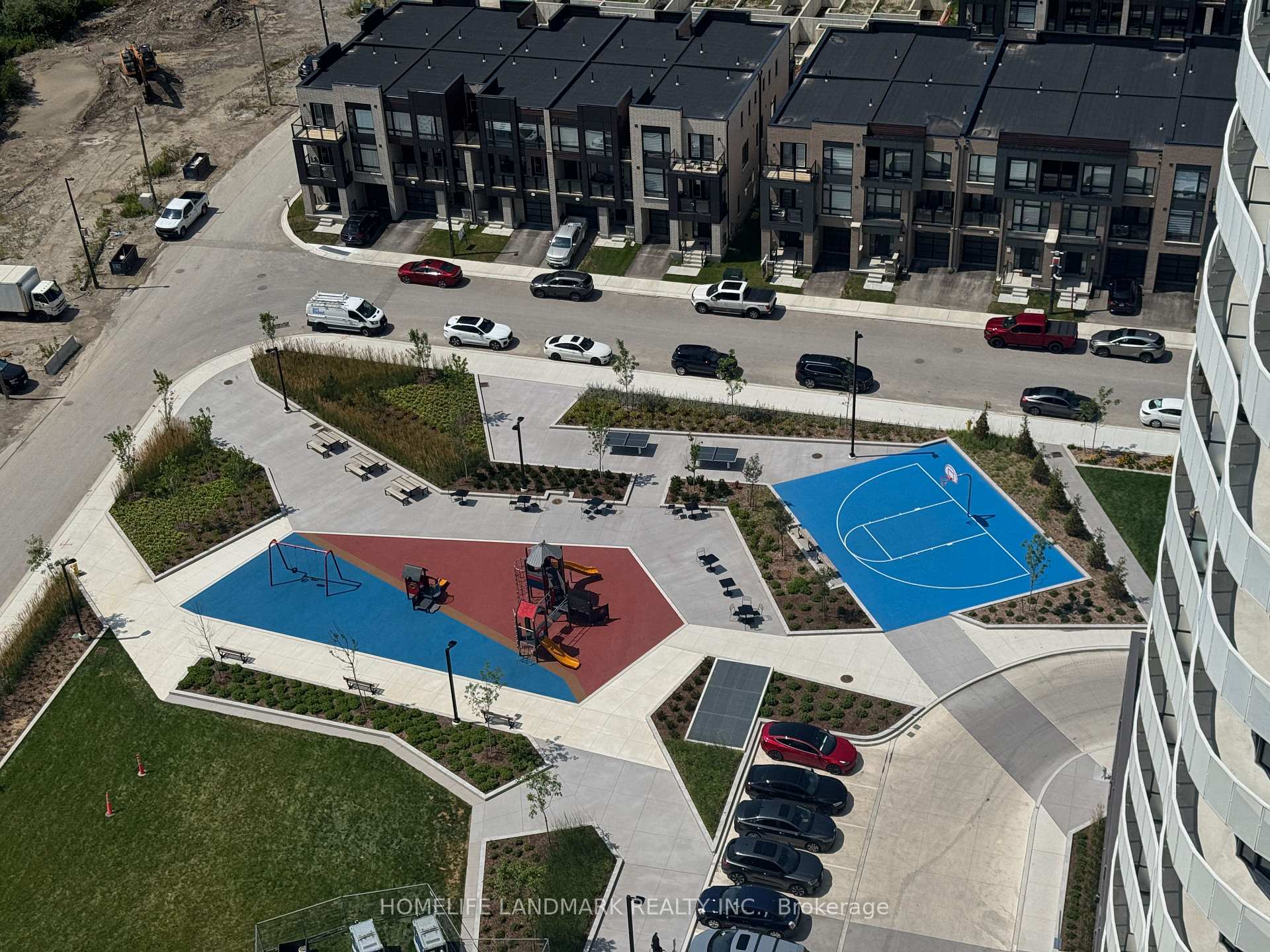 Photo 11 of Unit 1916, 6 Flavelle Trail, Vaughan, Steeles West Industrial — HOMEH
