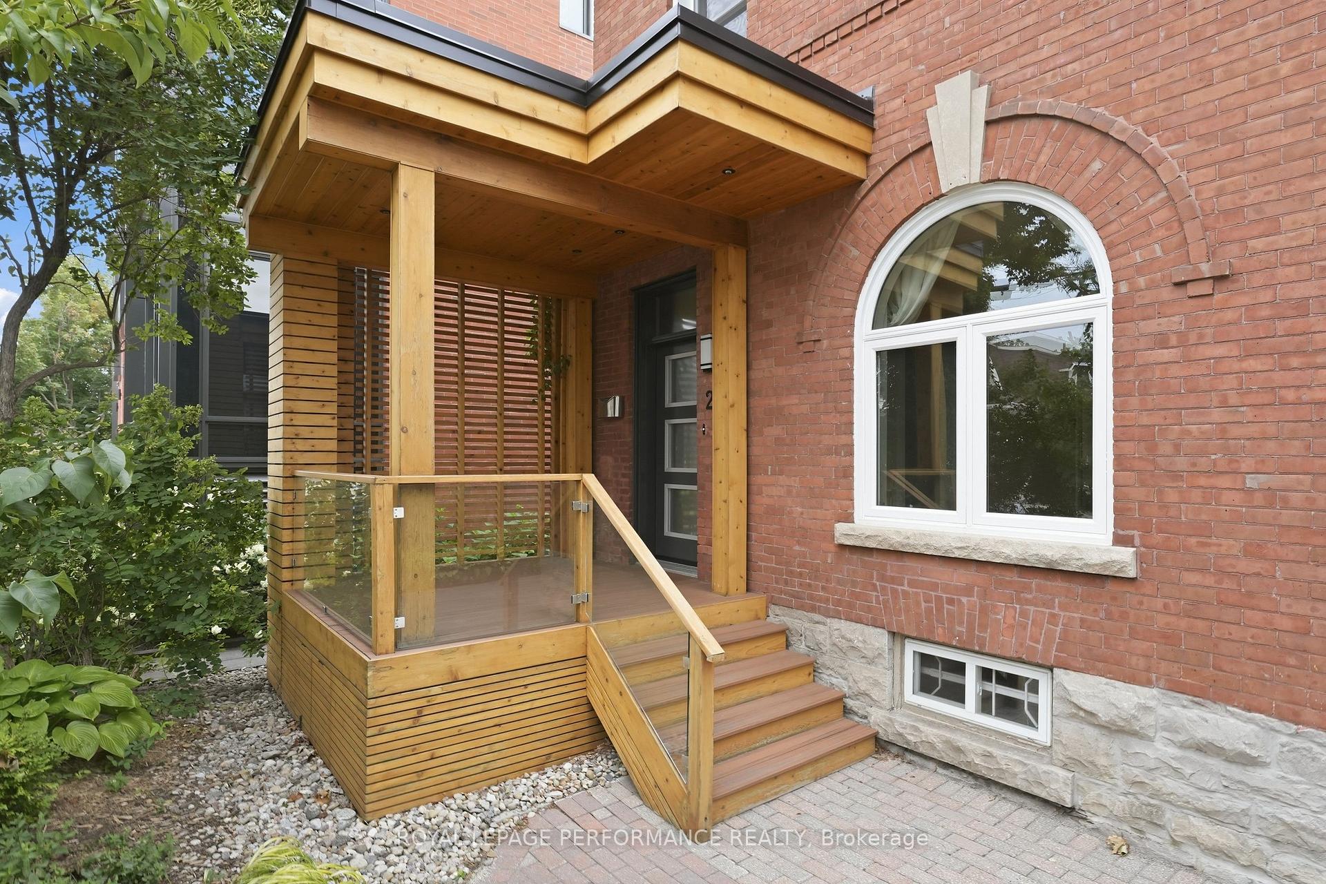 Photo 2 of 284 Crichton Street, Ottawa, Lindenlea — HOMEH