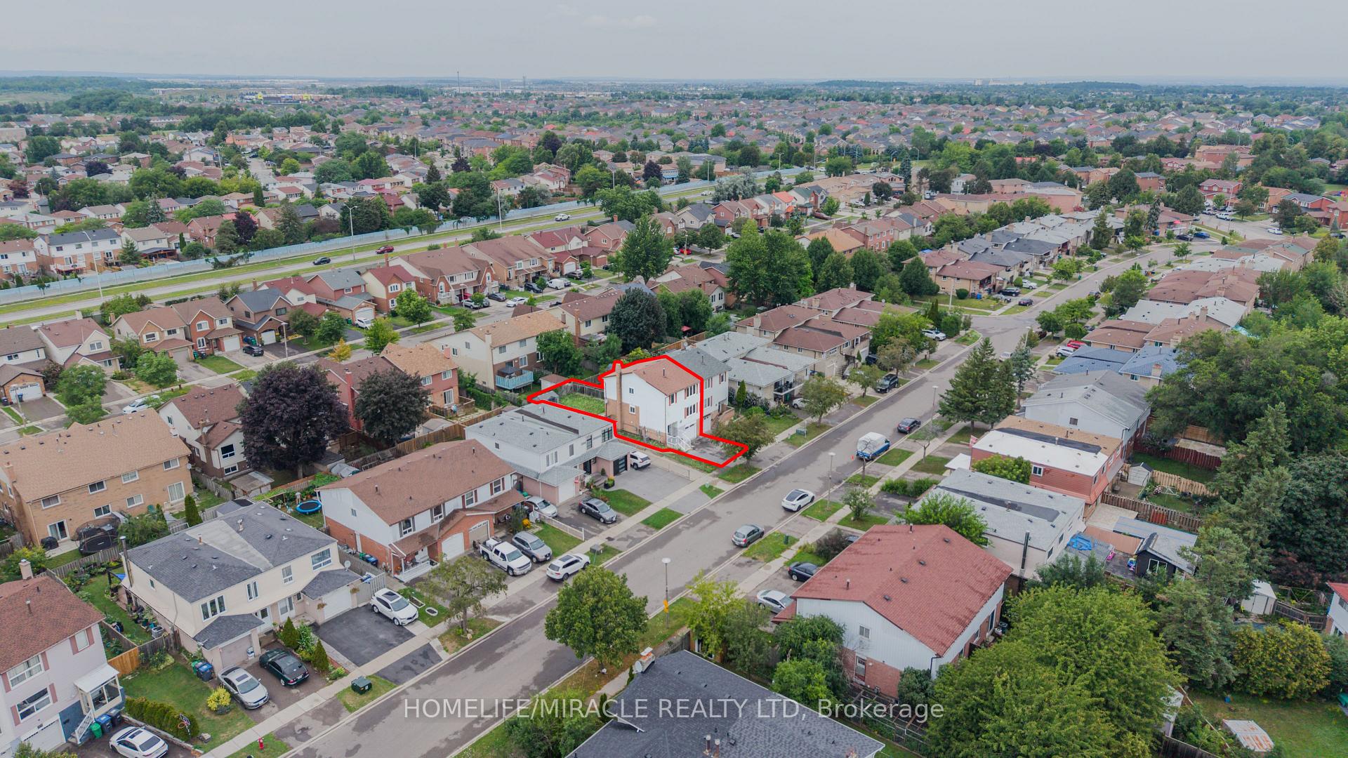Photo 2 of 115 Bruce Beer Drive, Brampton, Madoc — HOMEH