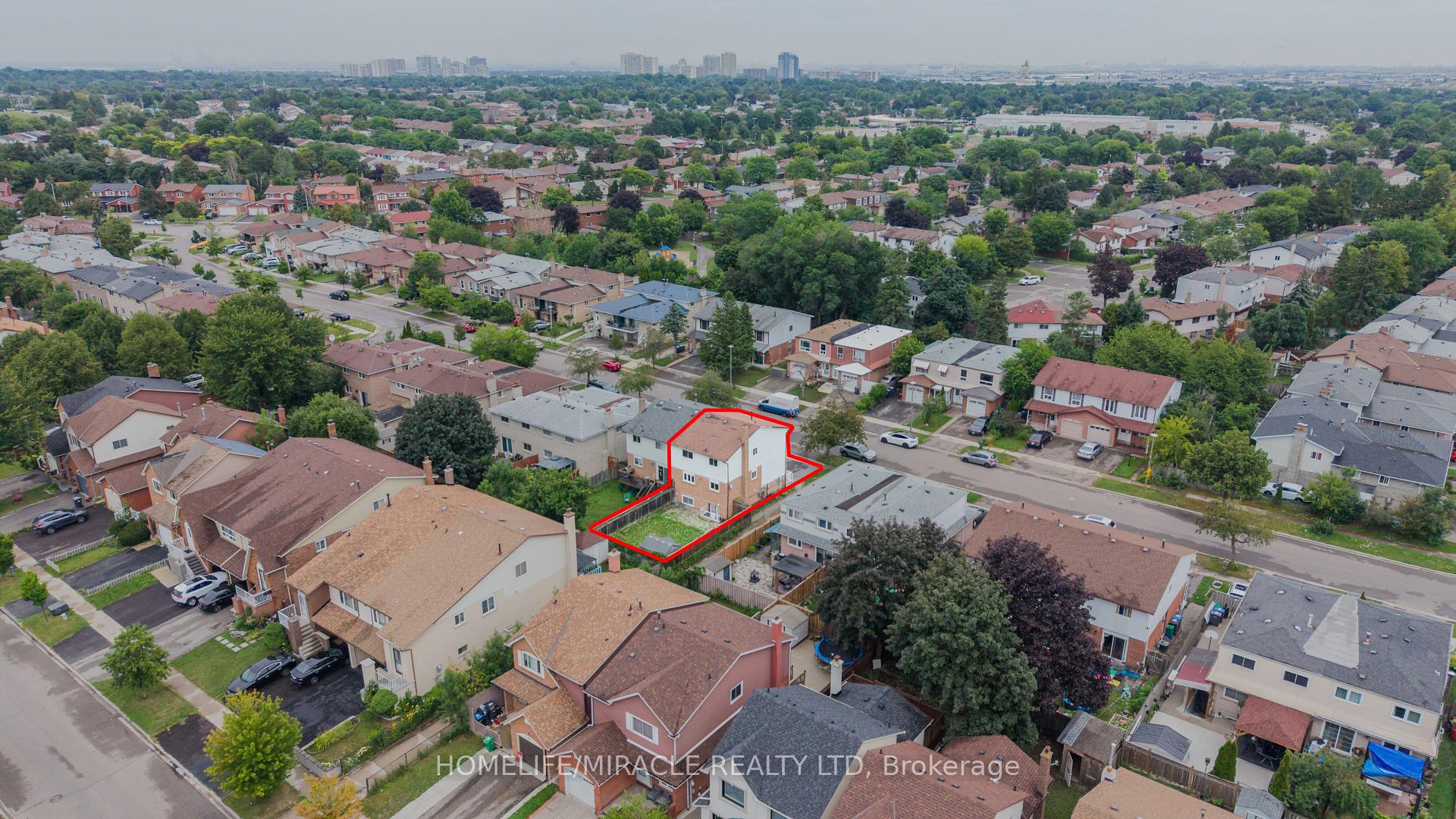 Photo 3 of 115 Bruce Beer Drive, Brampton, Madoc — HOMEH