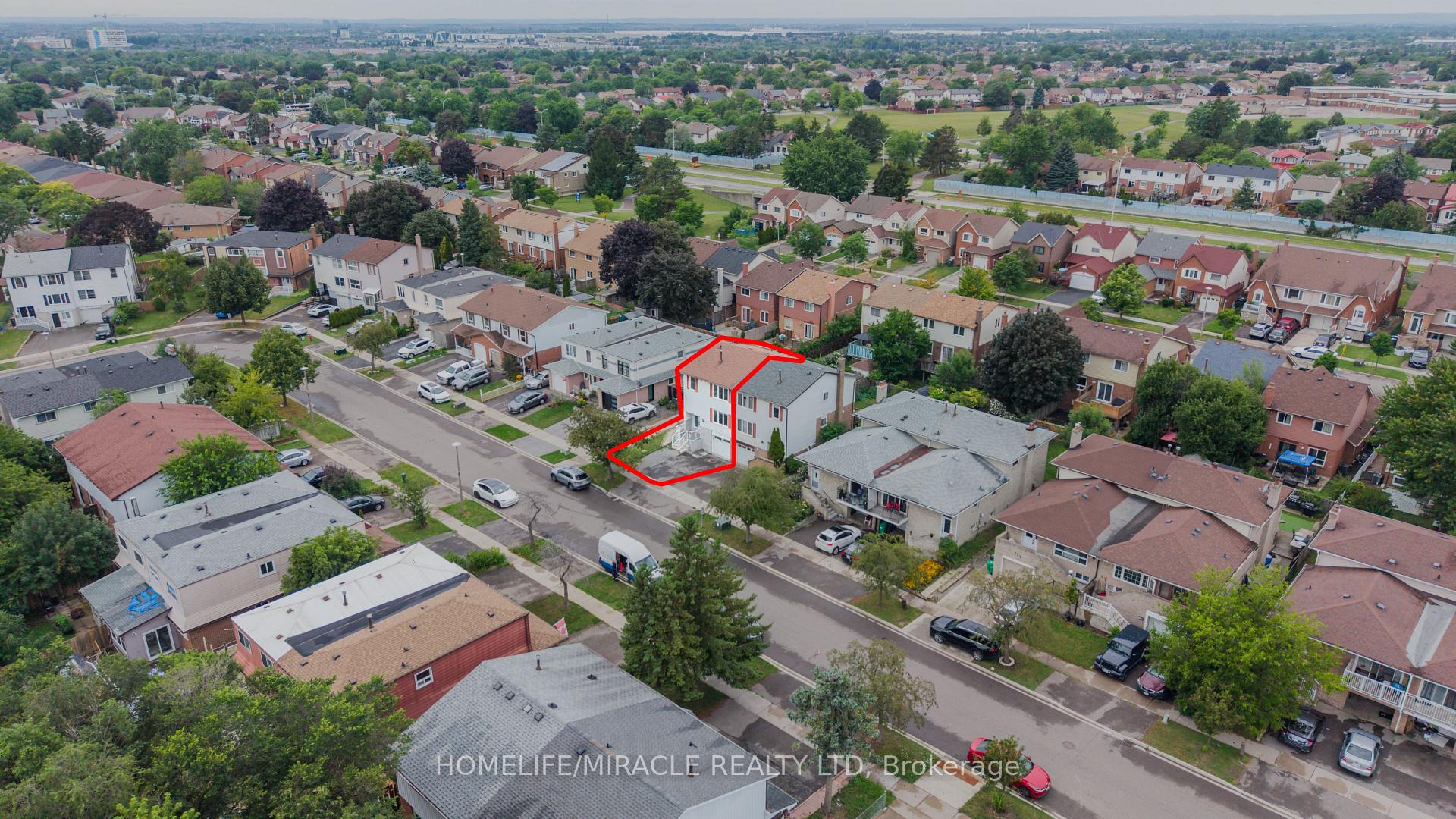 Photo 5 of 115 Bruce Beer Drive, Brampton, Madoc — HOMEH