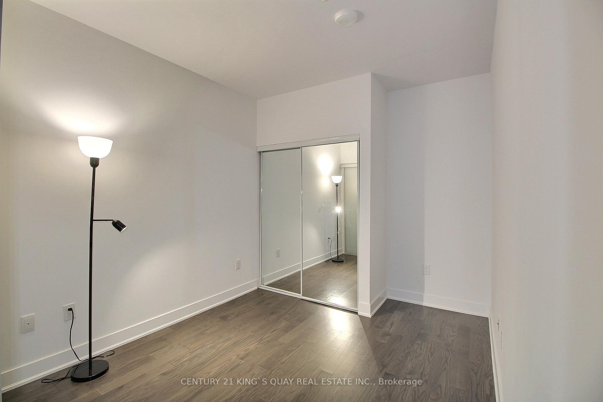 Photo 7 of Unit 403, 955 Bay Street, Toronto, Bay Street Corridor — HOMEH