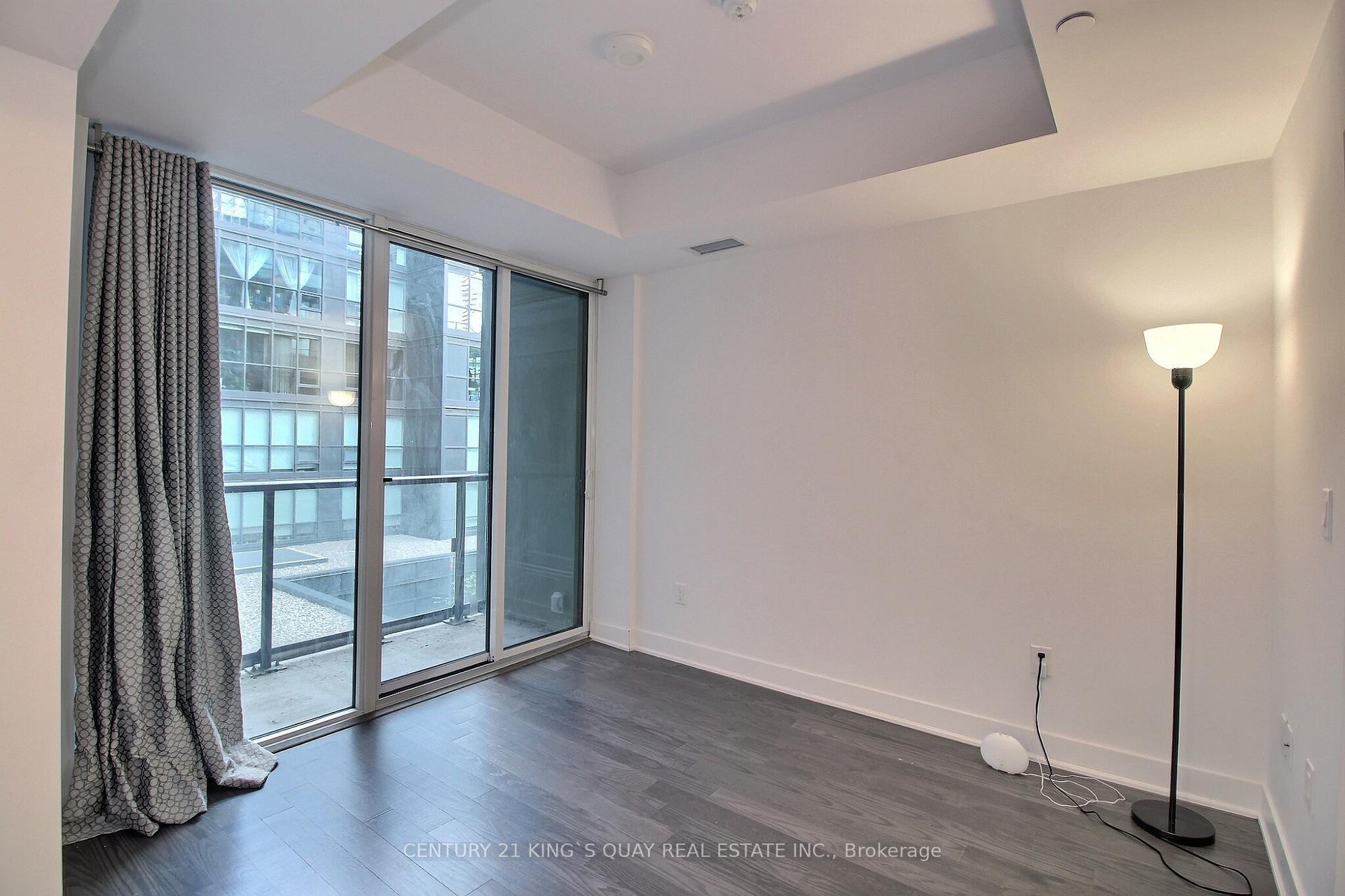 Photo 8 of Unit 403, 955 Bay Street, Toronto, Bay Street Corridor — HOMEH