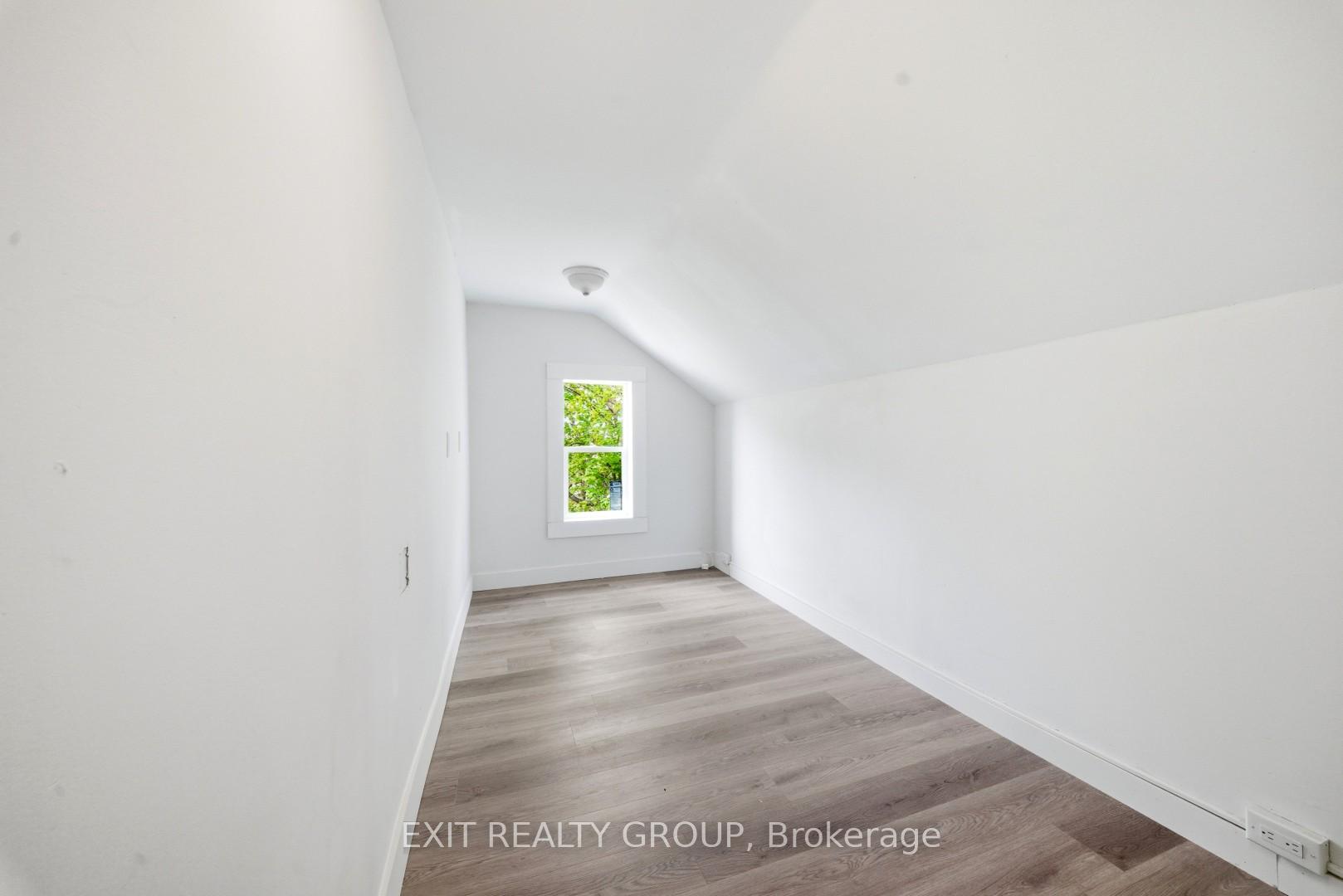 Photo 18 of 24 Albion Street, Belleville, Belleville Ward — HOMEH