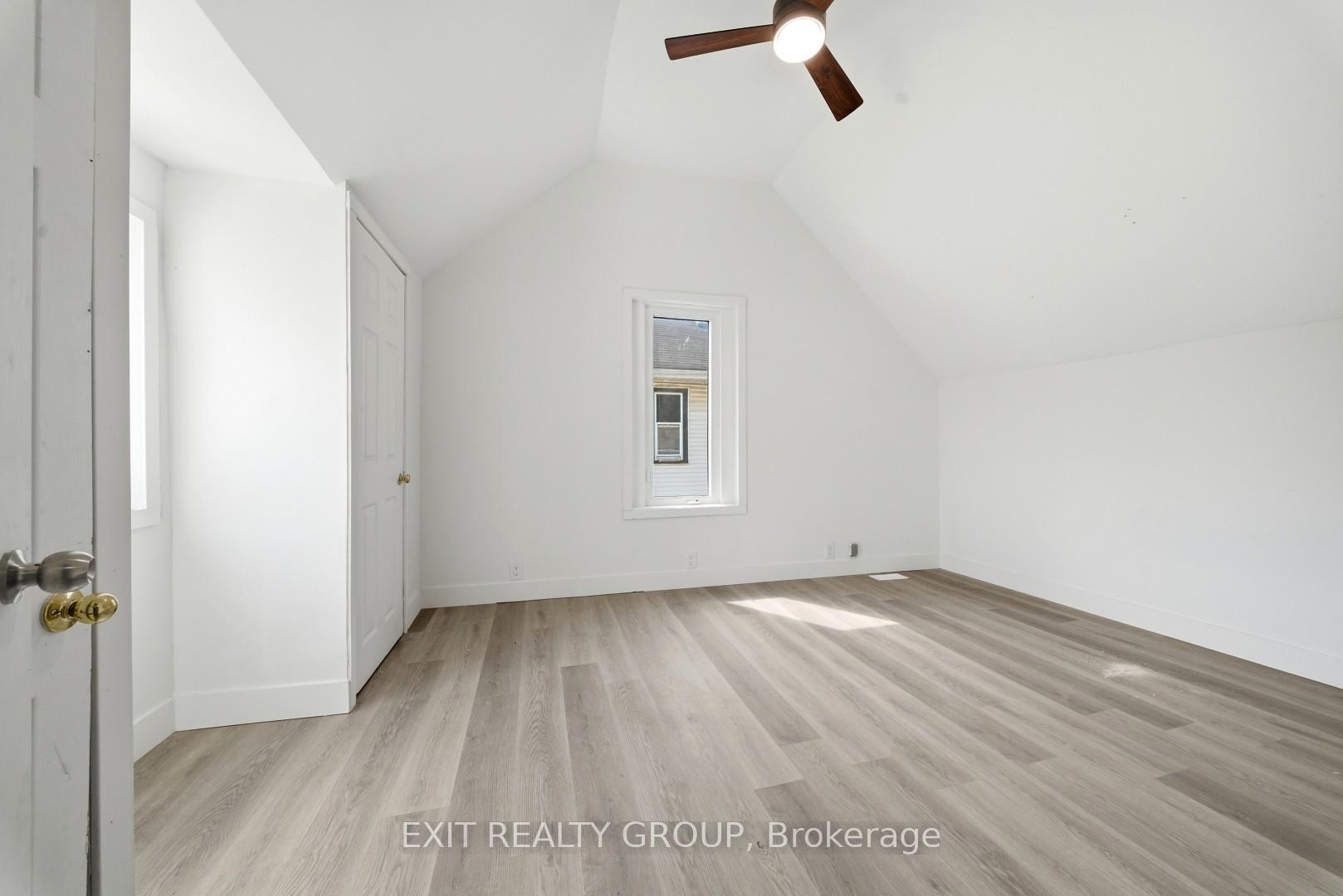 Photo 20 of 24 Albion Street, Belleville, Belleville Ward — HOMEH