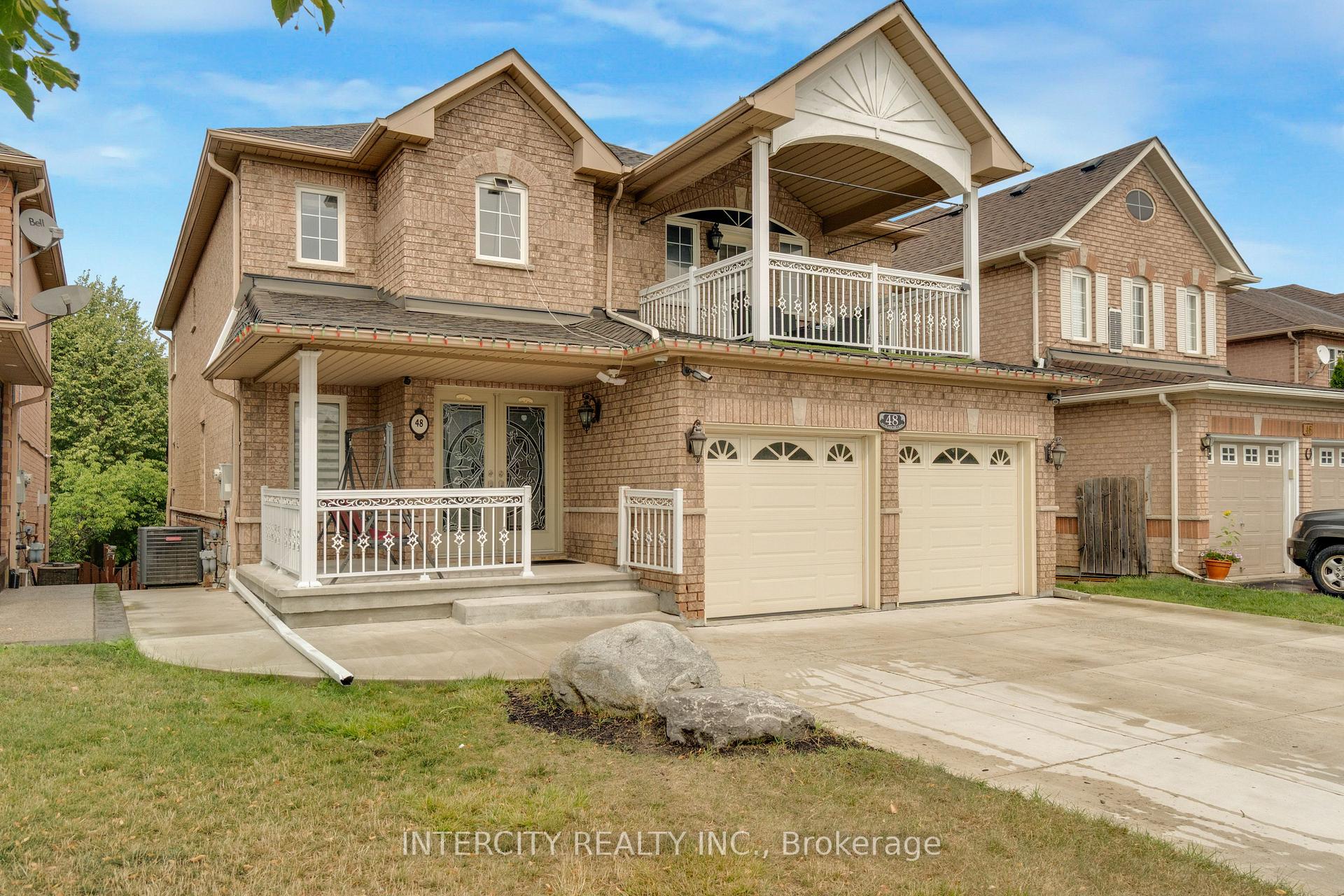 Photo 4 of 48 Avalanche Crescent, Brampton, Bram East — HOMEH