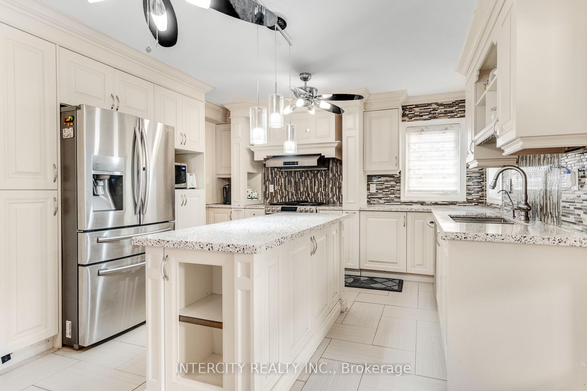 Photo 15 of 48 Avalanche Crescent, Brampton, Bram East — HOMEH