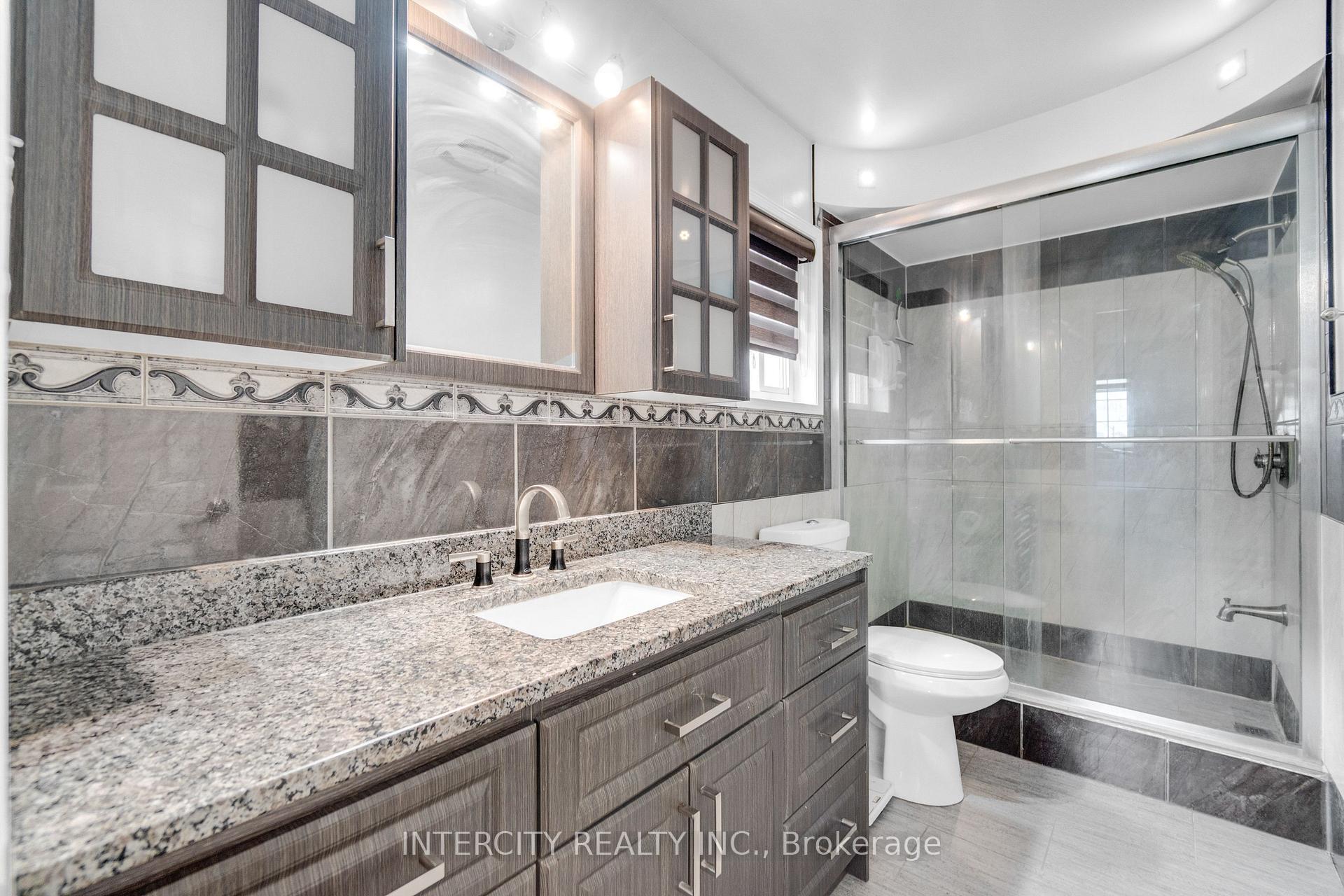 Photo 37 of 48 Avalanche Crescent, Brampton, Bram East — HOMEH