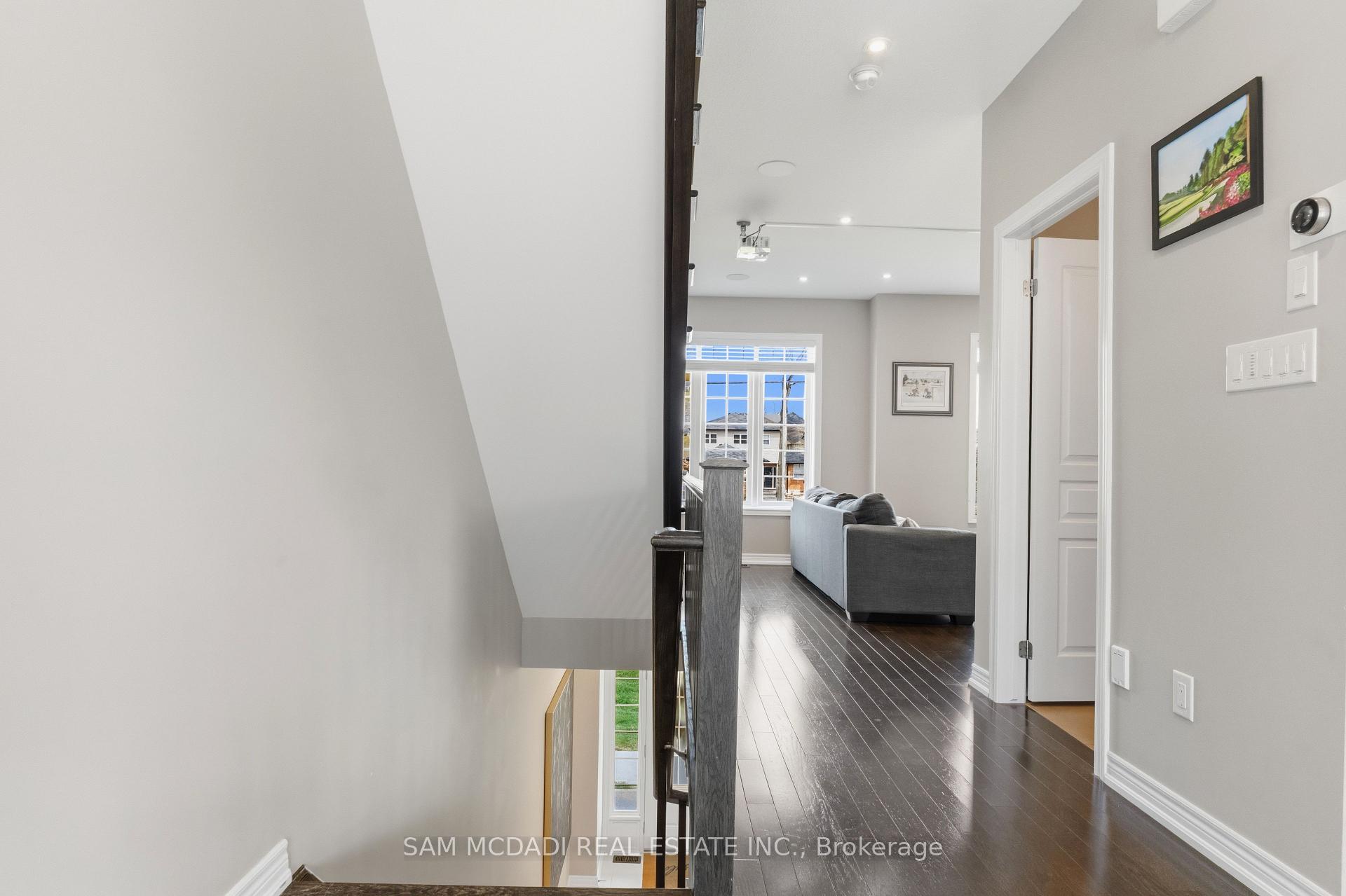 Photo 5 of Unit 9, 215 Dundas Street E, Hamilton, Waterdown — HOMEH