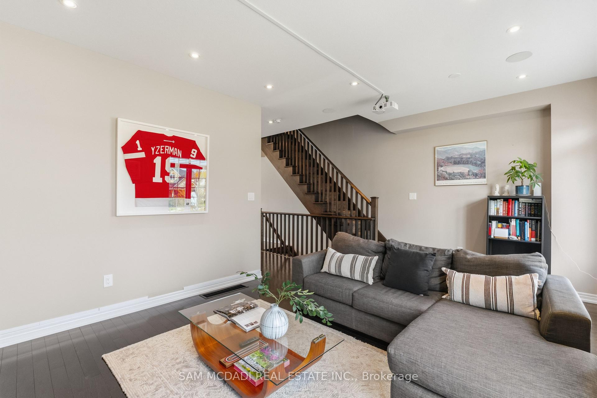 Photo 7 of Unit 9, 215 Dundas Street E, Hamilton, Waterdown — HOMEH