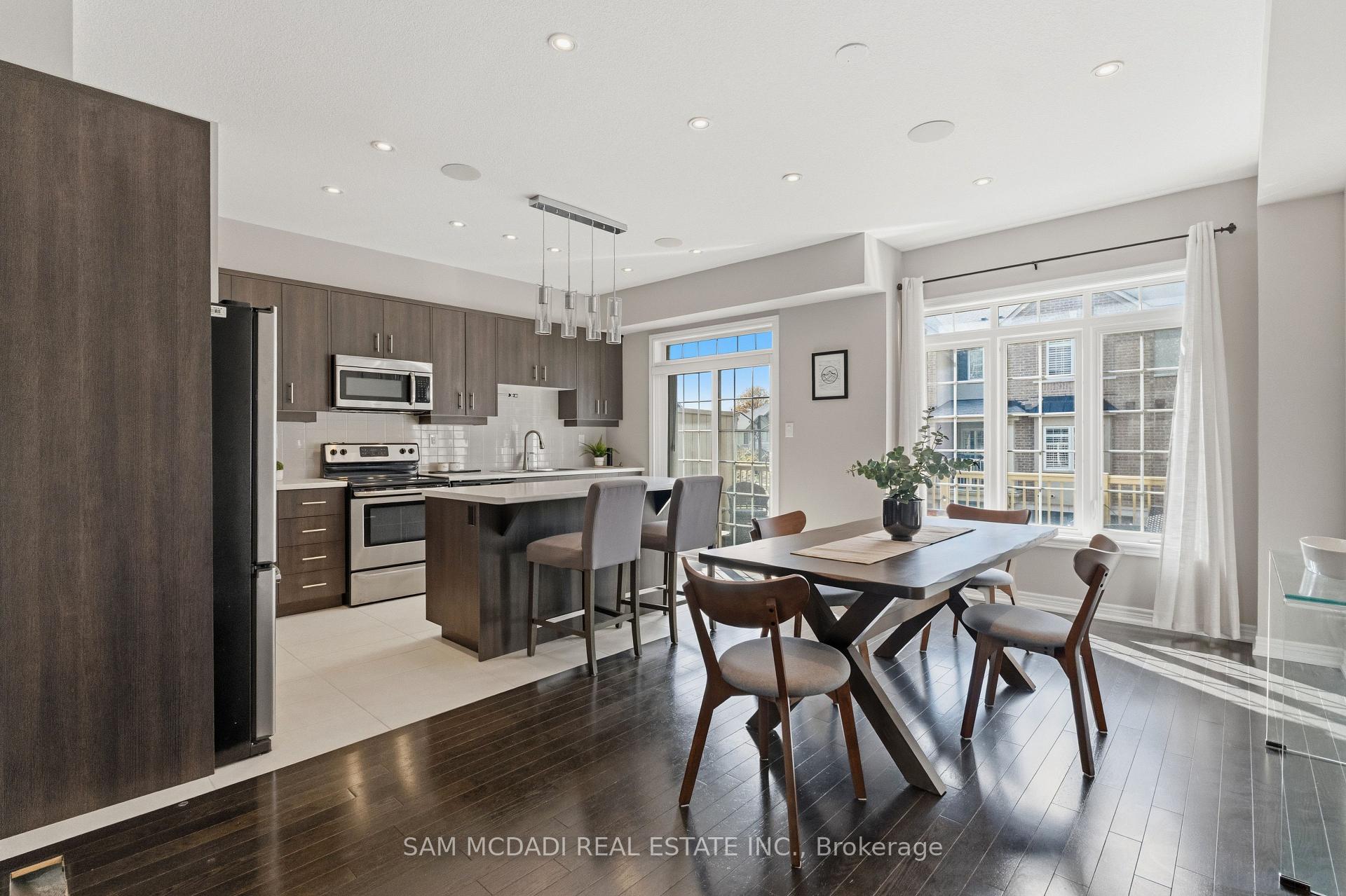 Photo 9 of Unit 9, 215 Dundas Street E, Hamilton, Waterdown — HOMEH