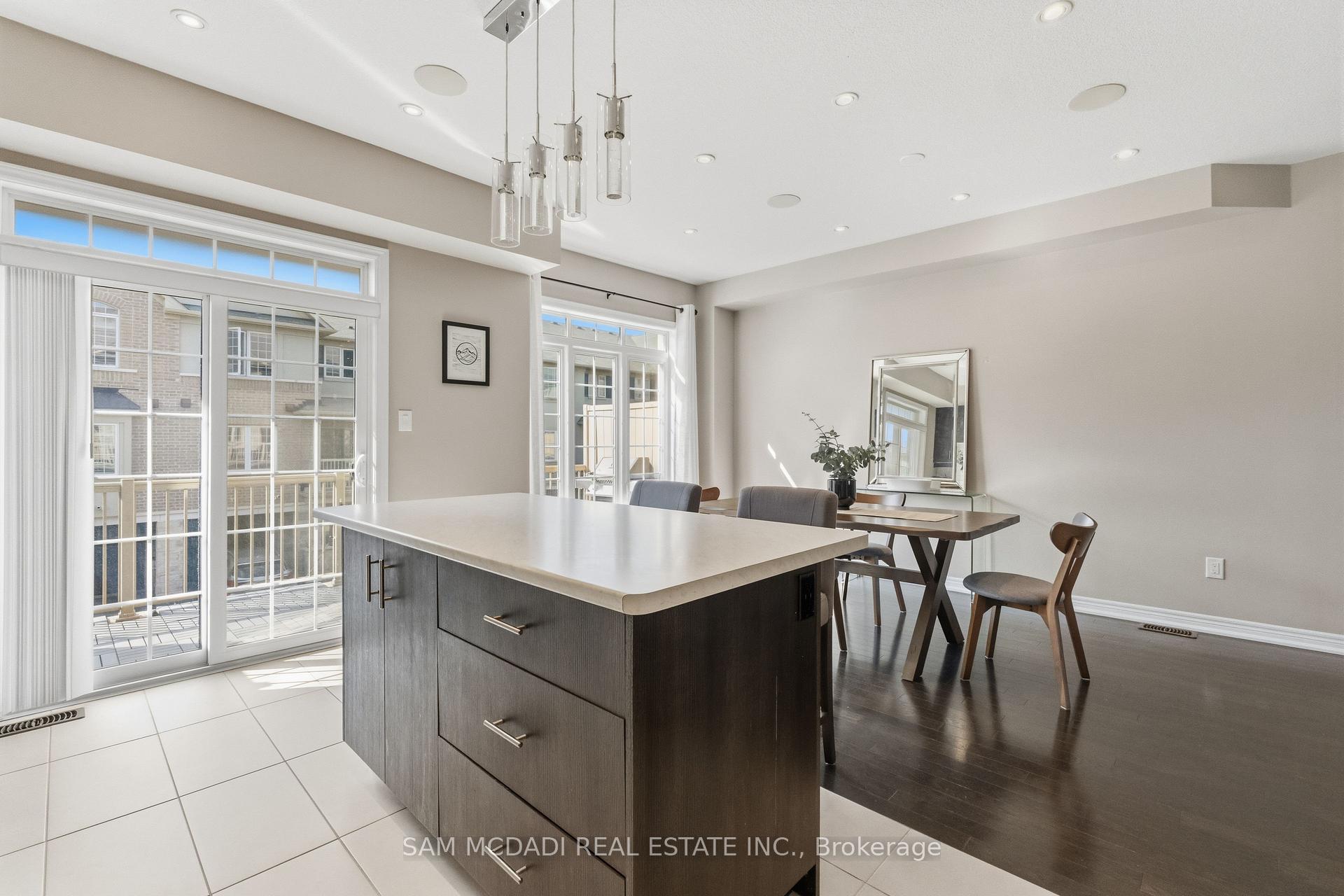 Photo 14 of Unit 9, 215 Dundas Street E, Hamilton, Waterdown — HOMEH