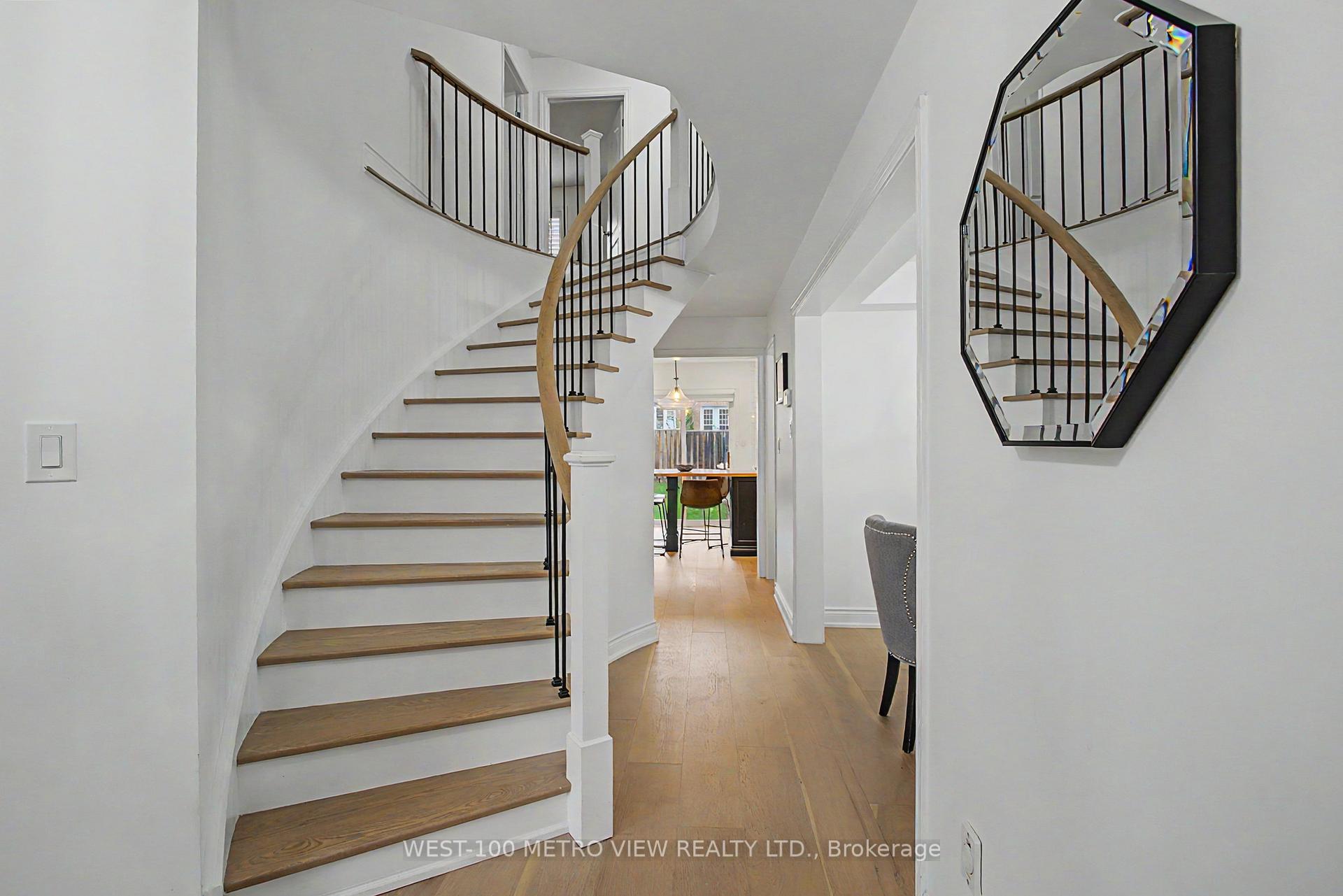 Photo 3 of 57 Forsyth Crescent, Halton Hills, Georgetown — HOMEH