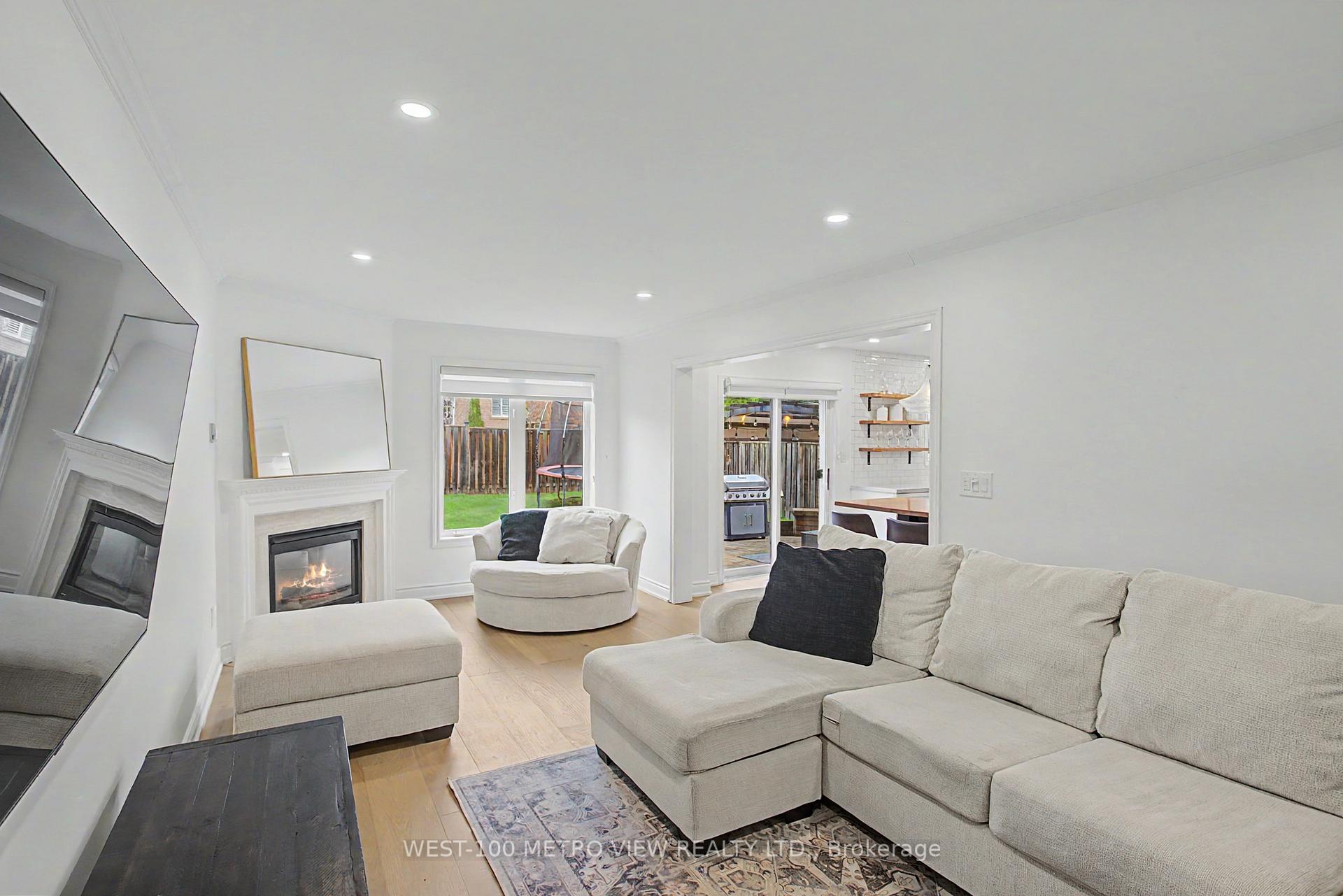 Photo 10 of 57 Forsyth Crescent, Halton Hills, Georgetown — HOMEH