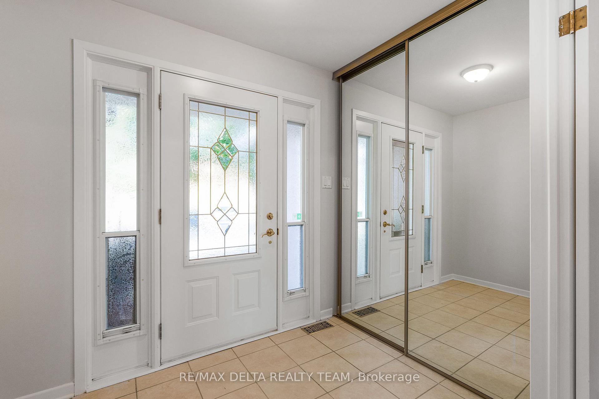 Photo 3 of 1657 Bottriell Way, Ottawa, Fallingbrook/Pineridge — HOMEH