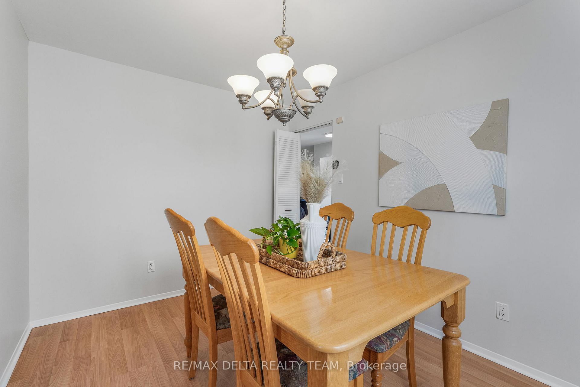 Photo 7 of 1657 Bottriell Way, Ottawa, Fallingbrook/Pineridge — HOMEH