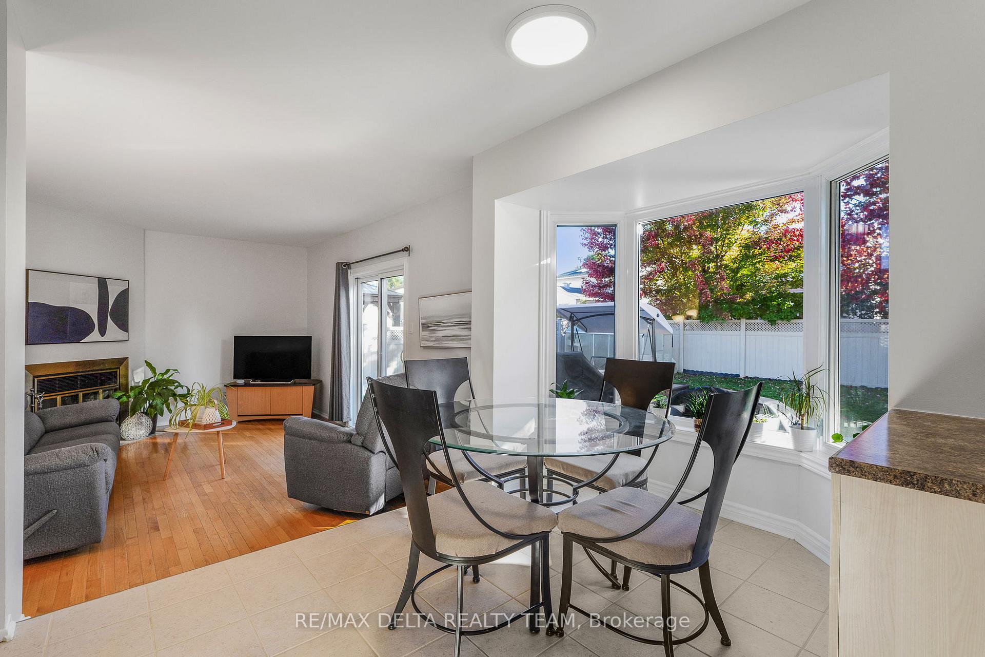 Photo 11 of 1657 Bottriell Way, Ottawa, Fallingbrook/Pineridge — HOMEH