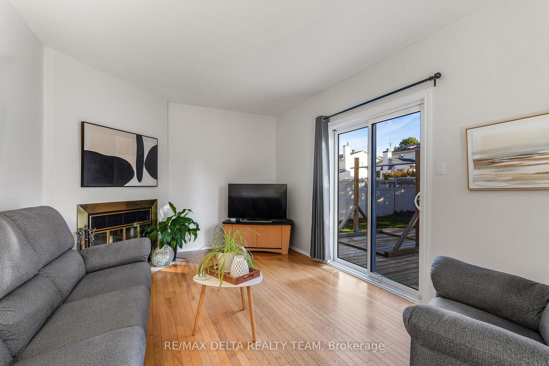 Photo 12 of 1657 Bottriell Way, Ottawa, Fallingbrook/Pineridge — HOMEH