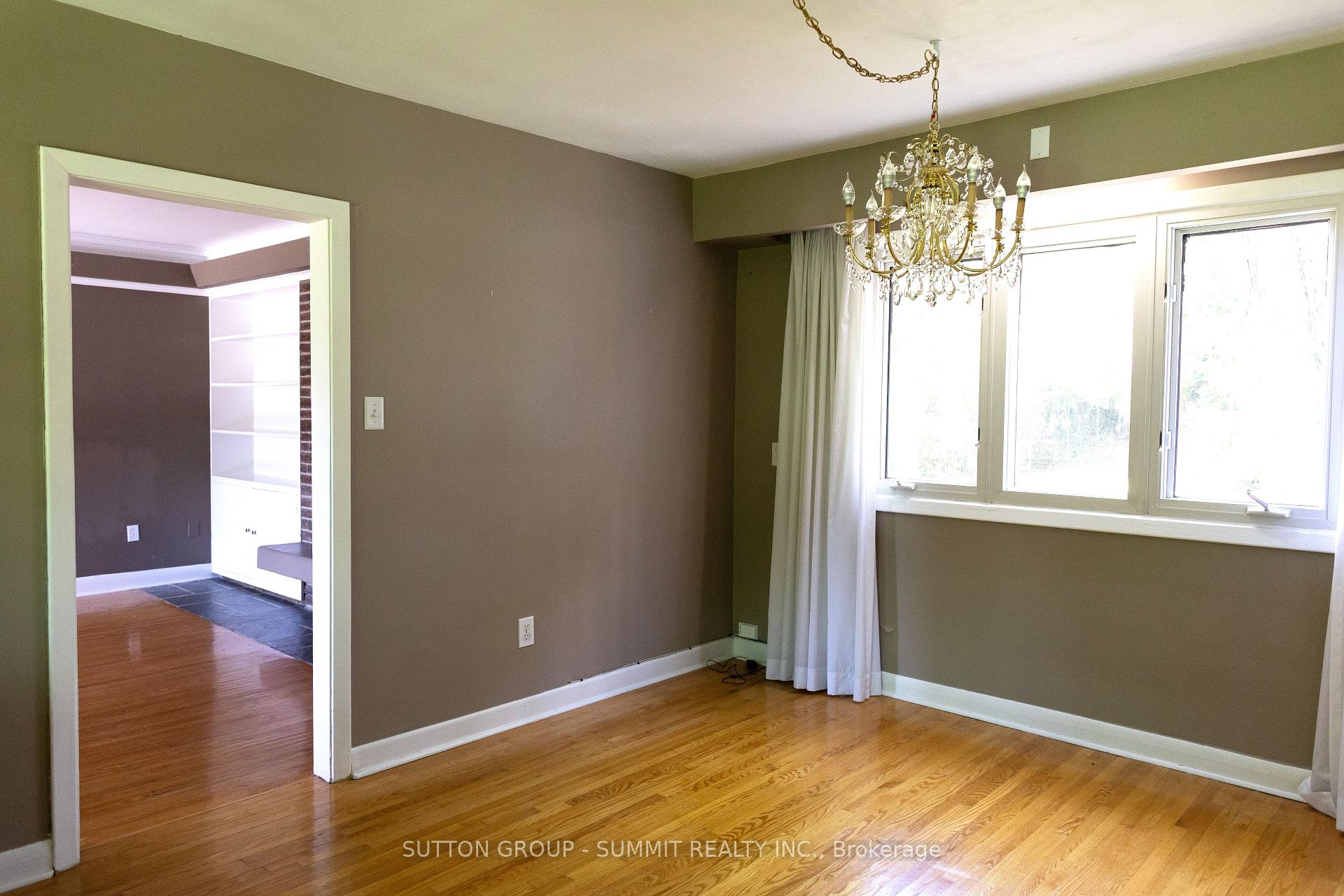 Photo 7 of 20 Havenridge Drive, Etobicoke, Kingsview Village-The Westway — HOMEH