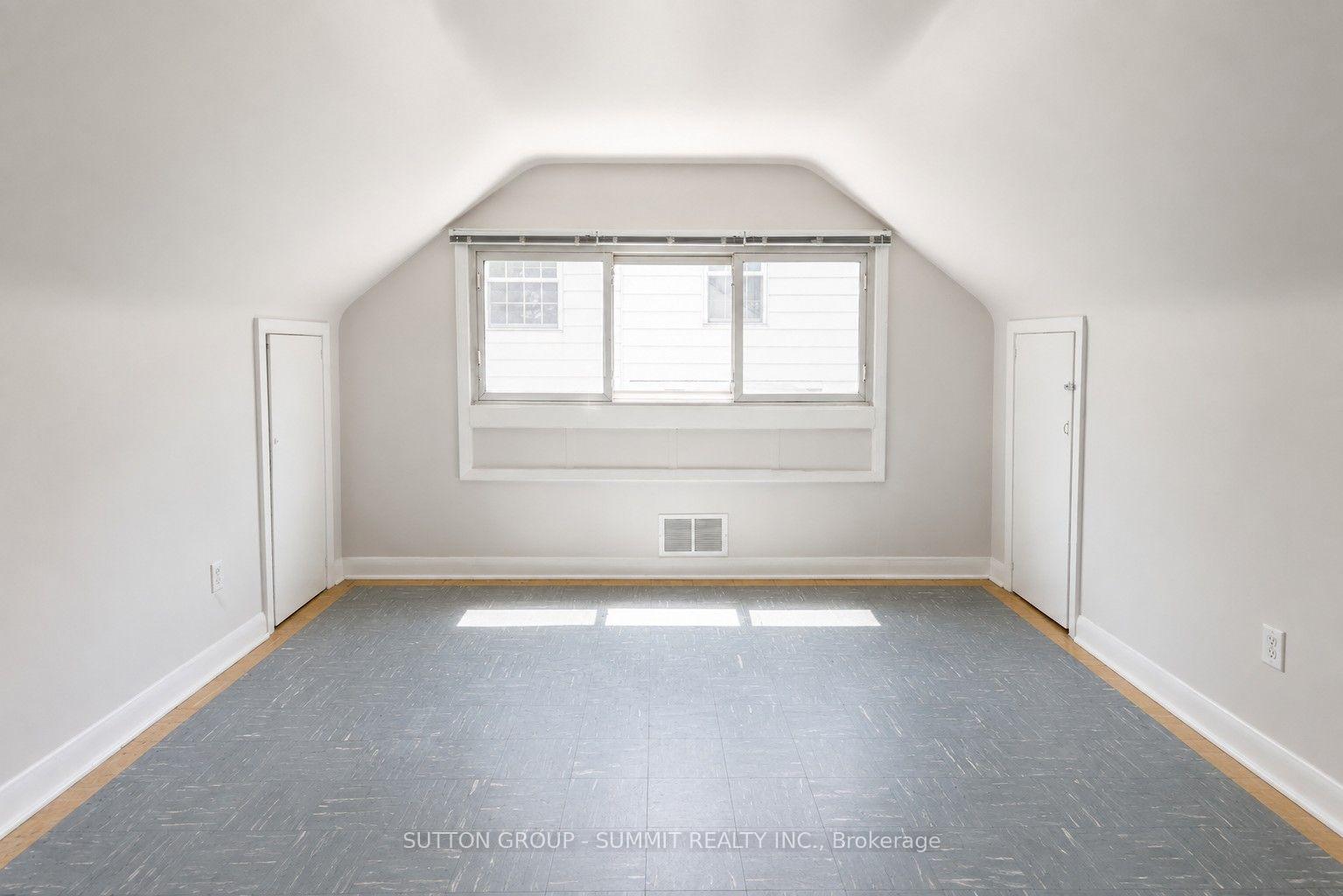 Photo 34 of 20 Havenridge Drive, Etobicoke, Kingsview Village-The Westway — HOMEH