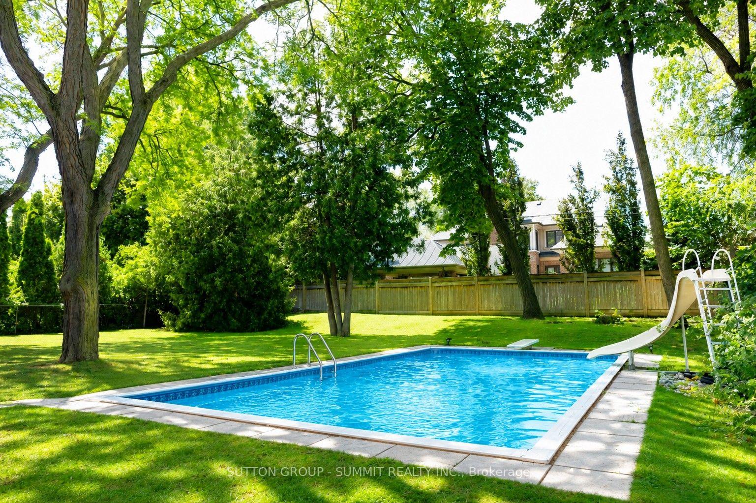 Photo 36 of 20 Havenridge Drive, Etobicoke, Kingsview Village-The Westway — HOMEH