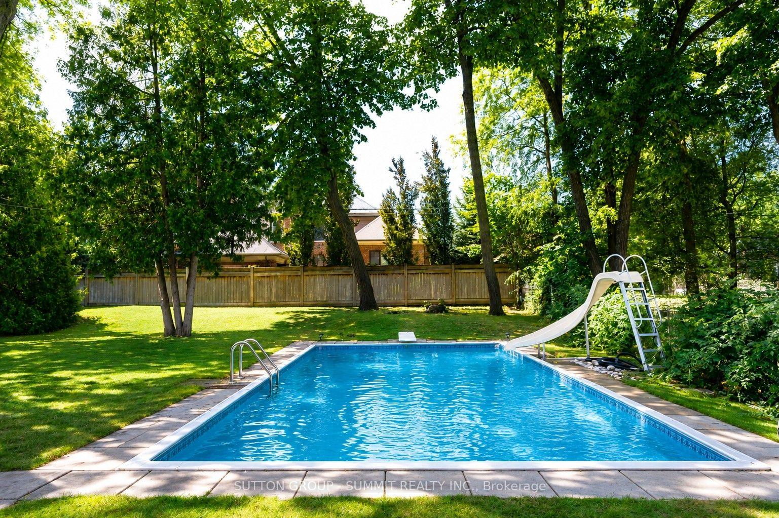 Photo 37 of 20 Havenridge Drive, Etobicoke, Kingsview Village-The Westway — HOMEH