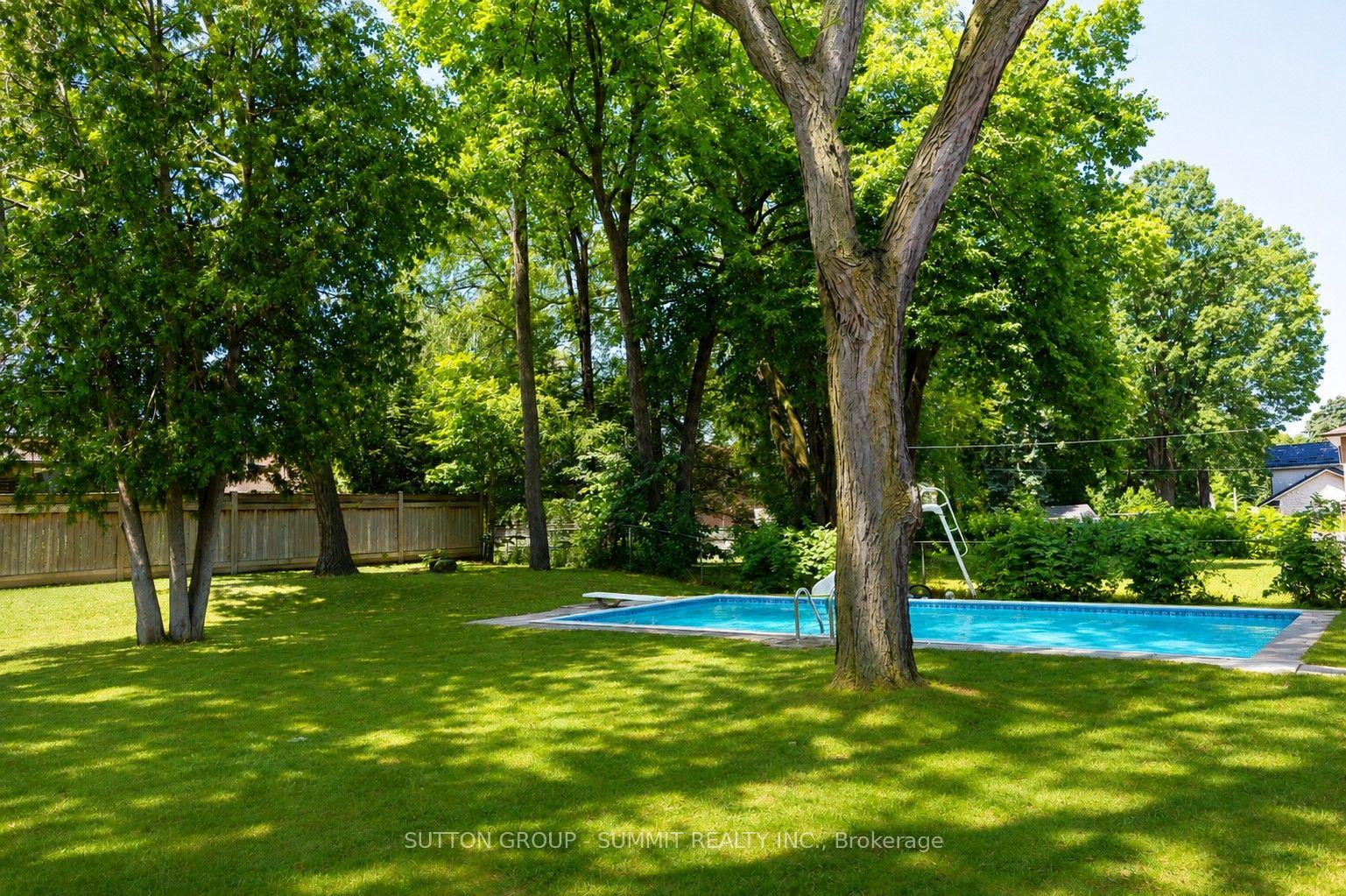 Photo 38 of 20 Havenridge Drive, Etobicoke, Kingsview Village-The Westway — HOMEH