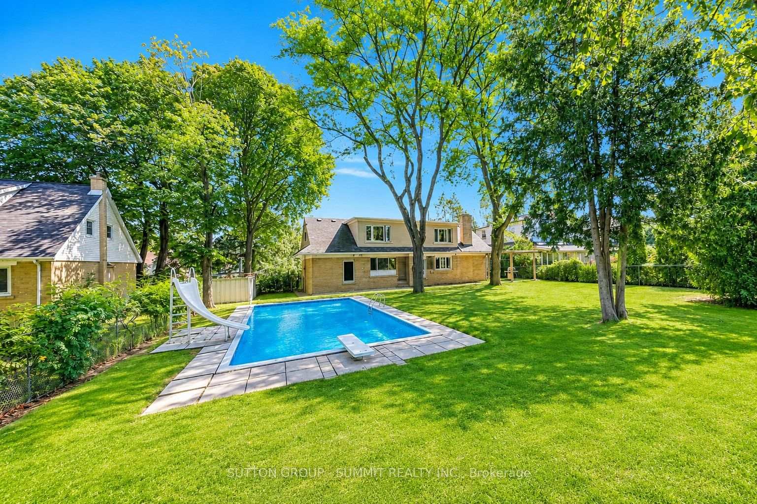 Photo 39 of 20 Havenridge Drive, Etobicoke, Kingsview Village-The Westway — HOMEH