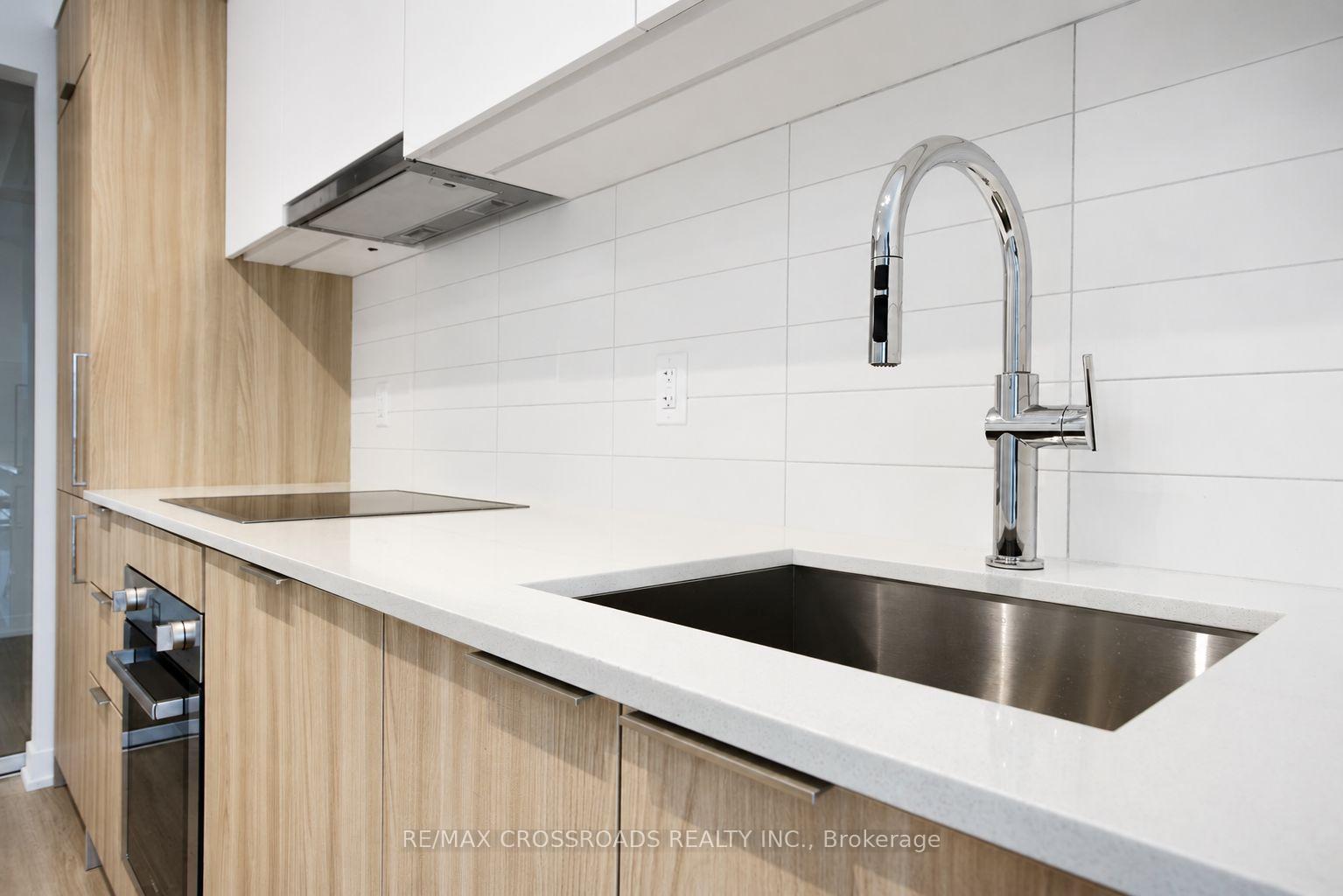 Photo 3 of Unit 1503, 15 David Salomon Drive, Toronto, Flemingdon Park — HOMEH