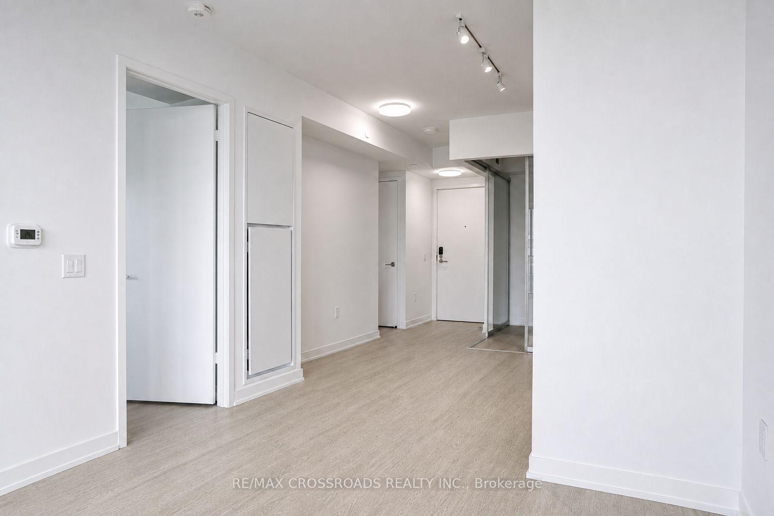 Photo 6 of Unit 1503, 15 David Salomon Drive, Toronto, Flemingdon Park — HOMEH