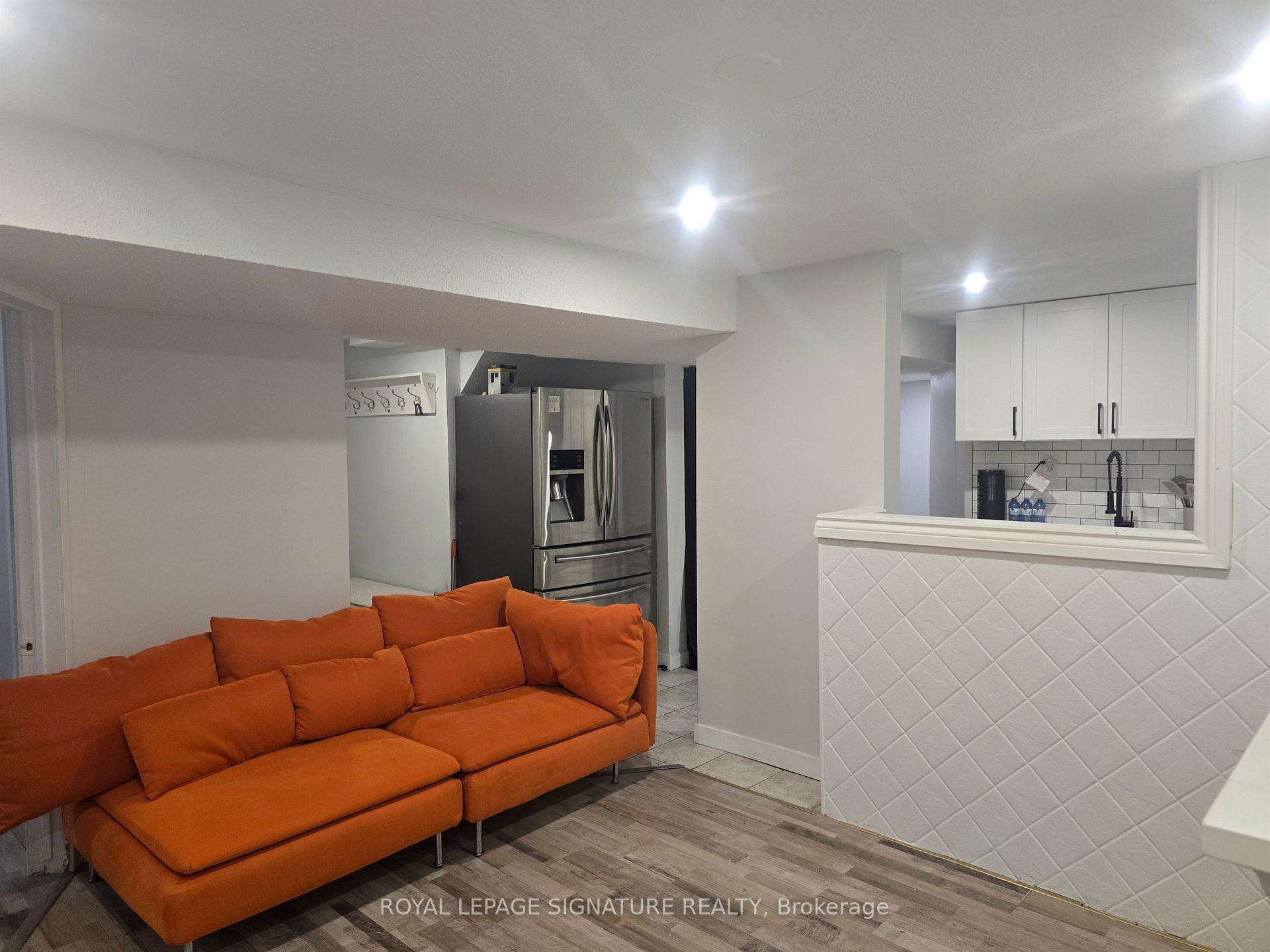 Photo 4 of Unit Lower, 211 Glen Hill Drive, Whitby, Blue Grass Meadows — HOMEH