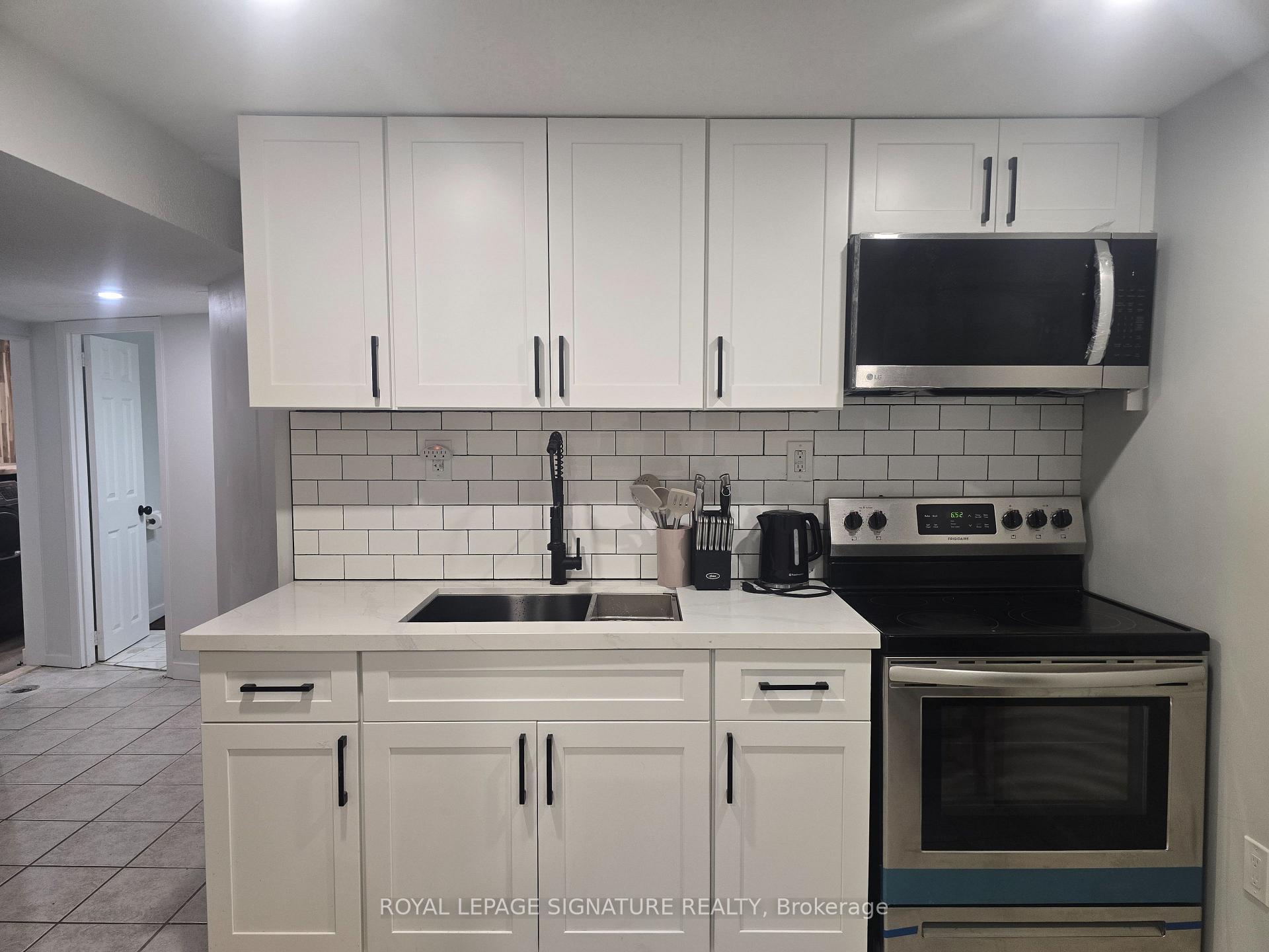 Photo 9 of Unit Lower, 211 Glen Hill Drive, Whitby, Blue Grass Meadows — HOMEH