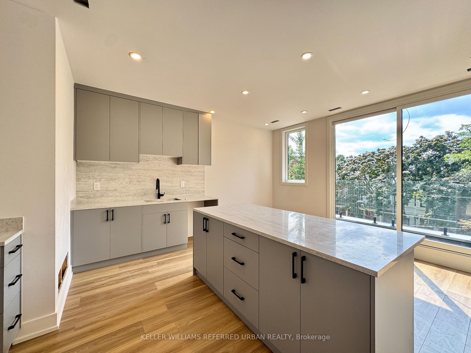 Photo 3 of Unit 3, 269 Brunswick Avenue, Toronto, University — HOMEH