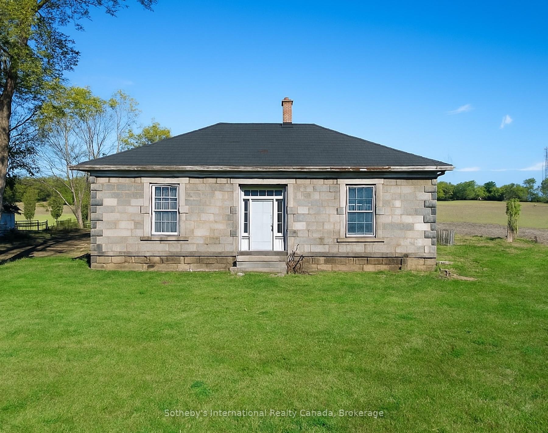 Photo of 343 Blue Lake Road