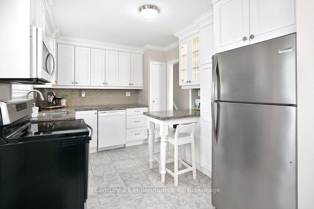 Photo 10 of 631 Cameron Street, Collingwood — HOMEH